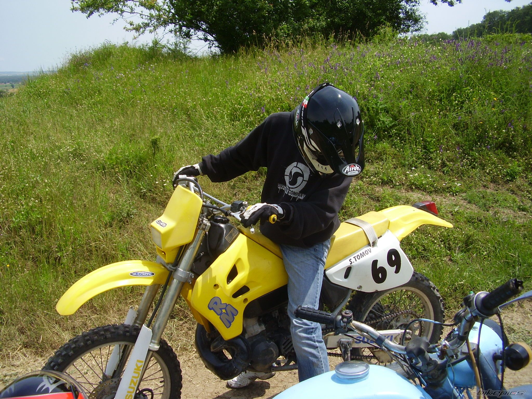 Photo 1457037