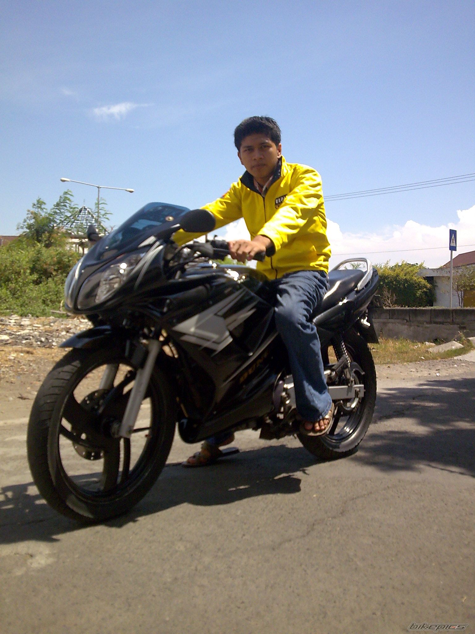 Photo 1457699