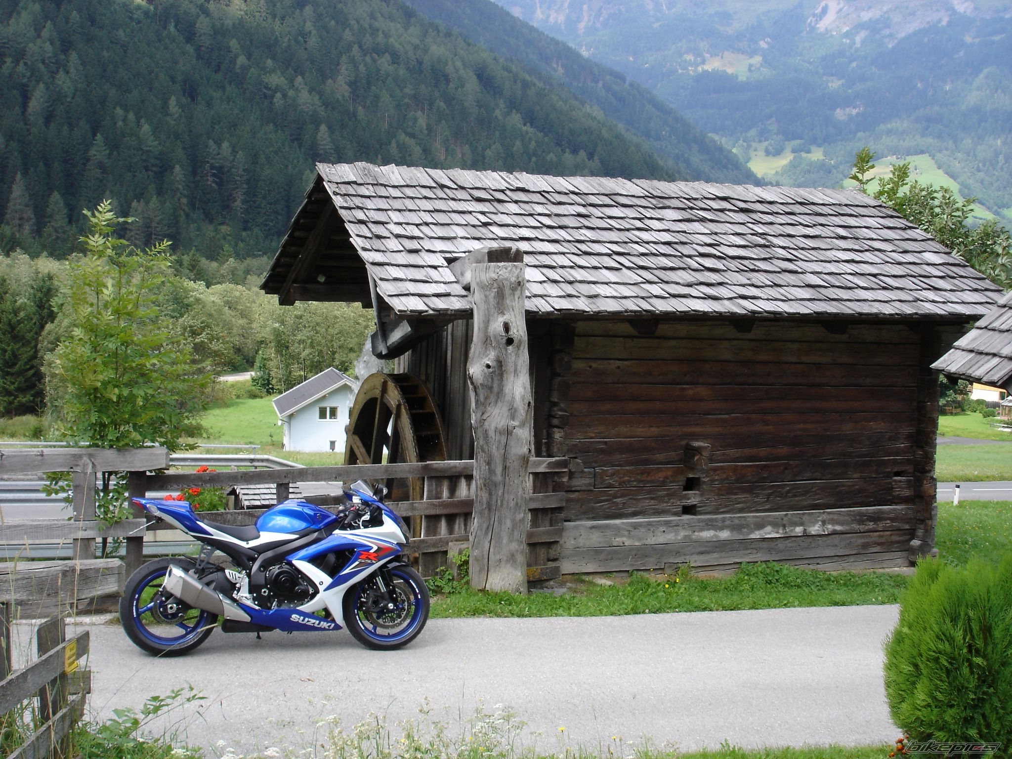 Bike Photo 1458076