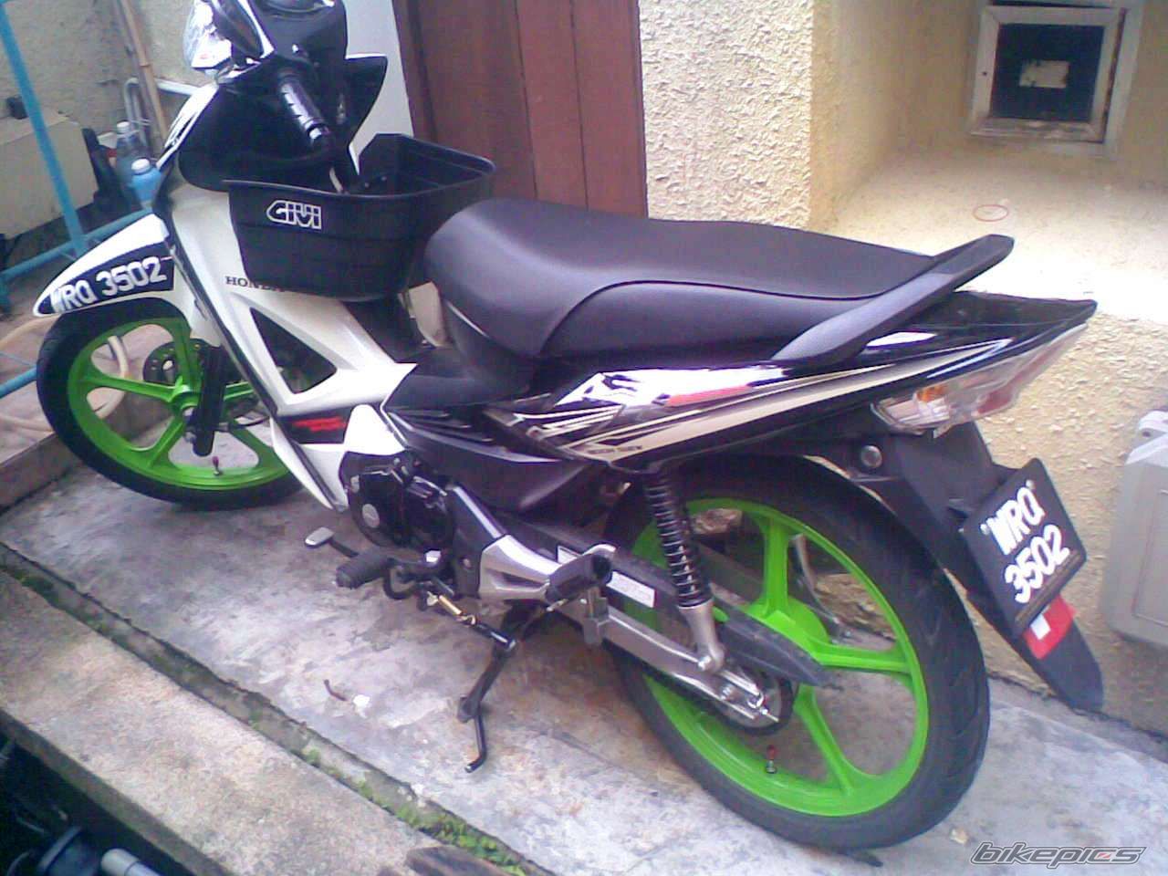 Photo 1458423
