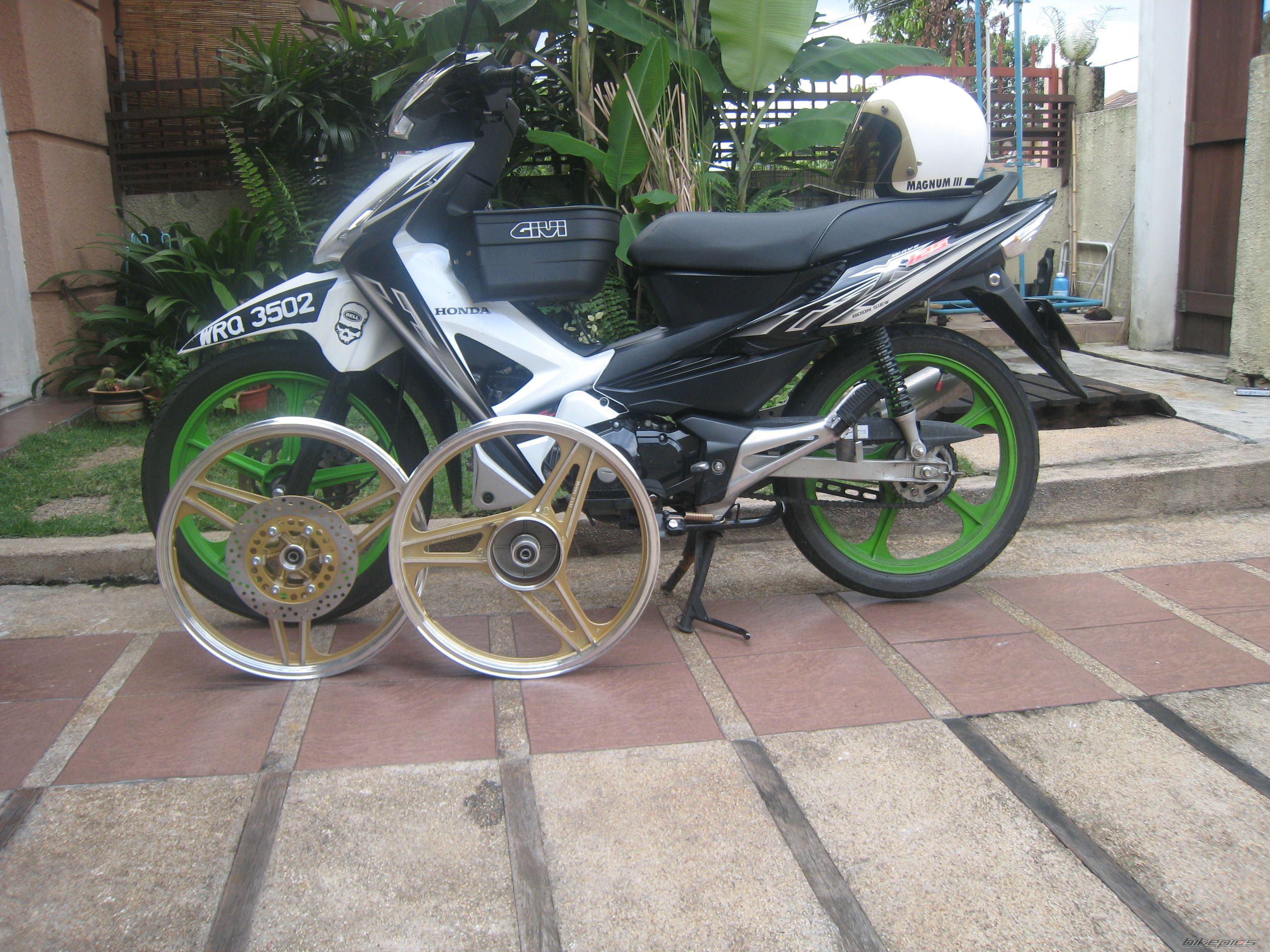 Photo 1458424