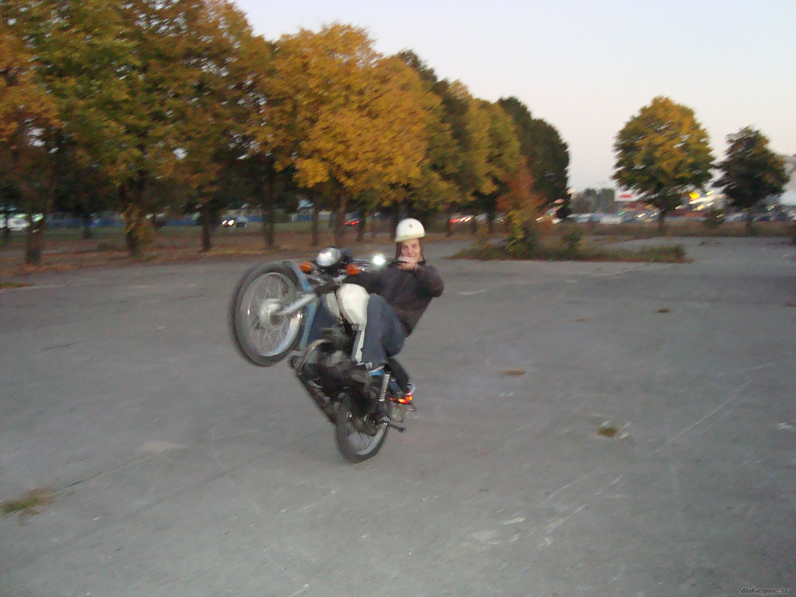 Photo 1458447