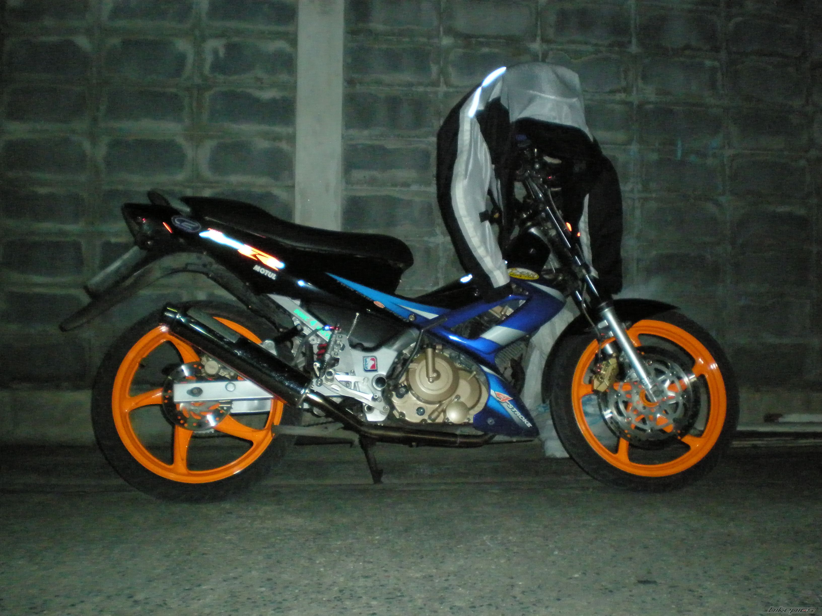 Photo 1462943