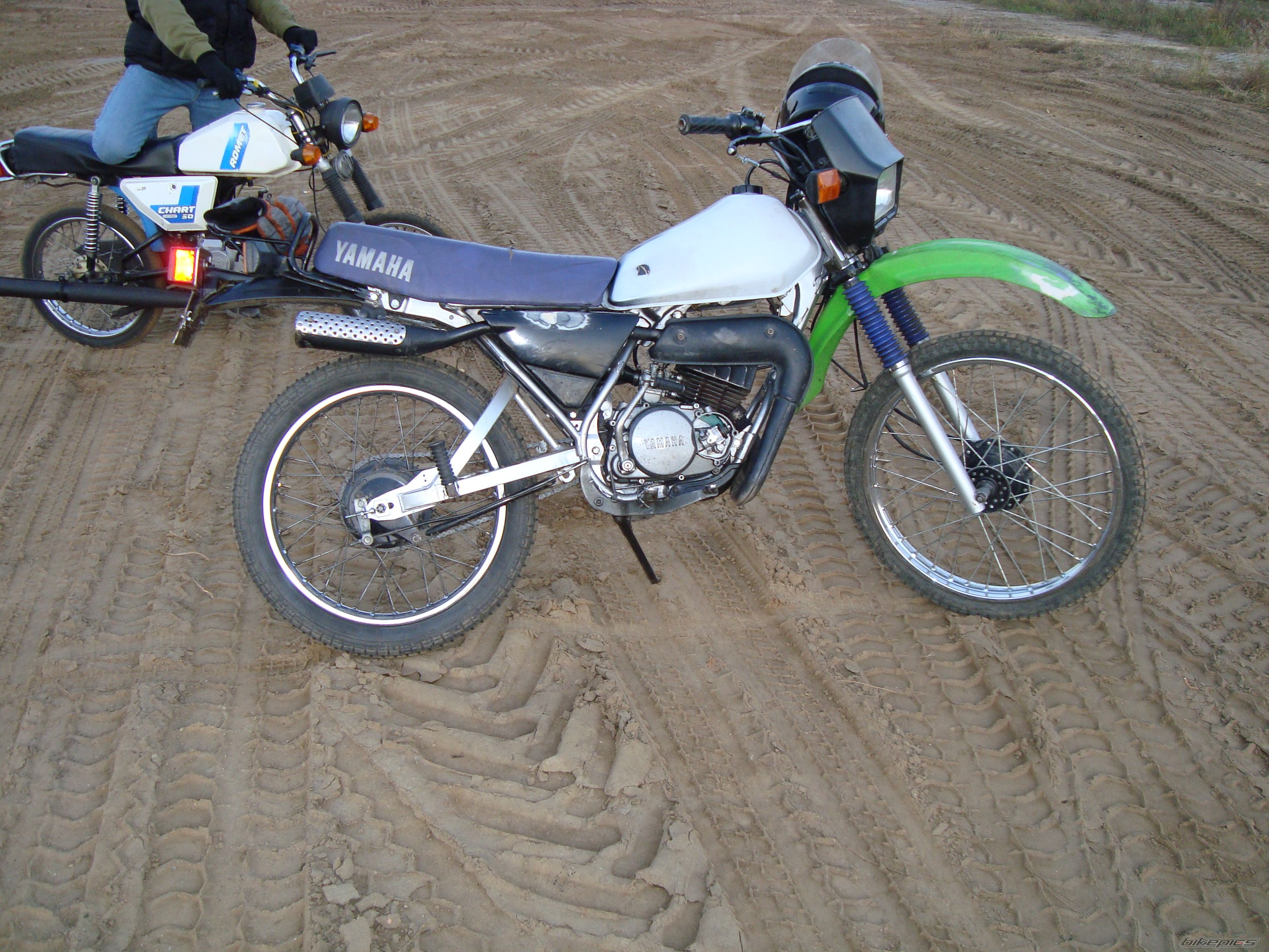 Photo 1463273