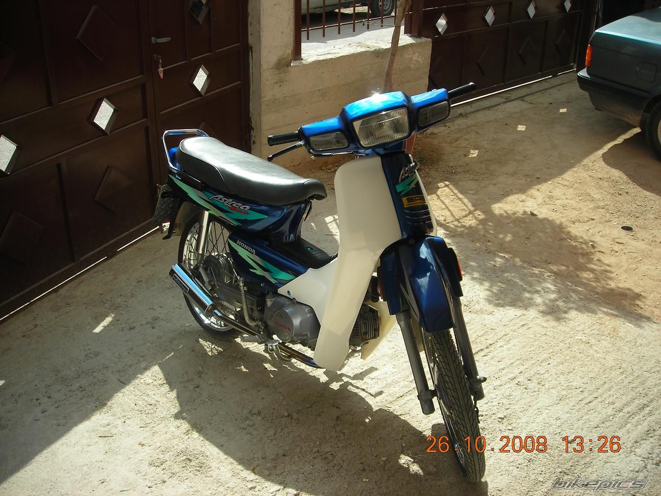 Photo 1463368