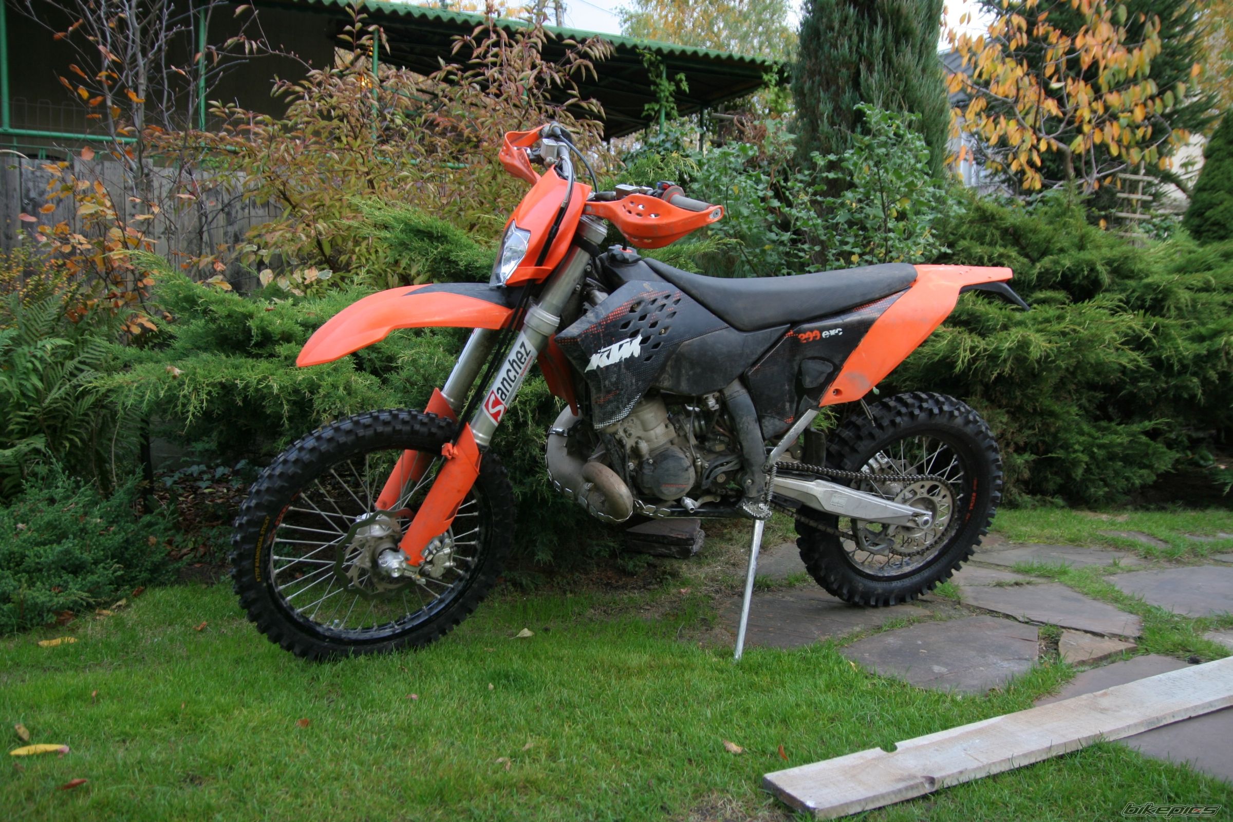Photo 1463693