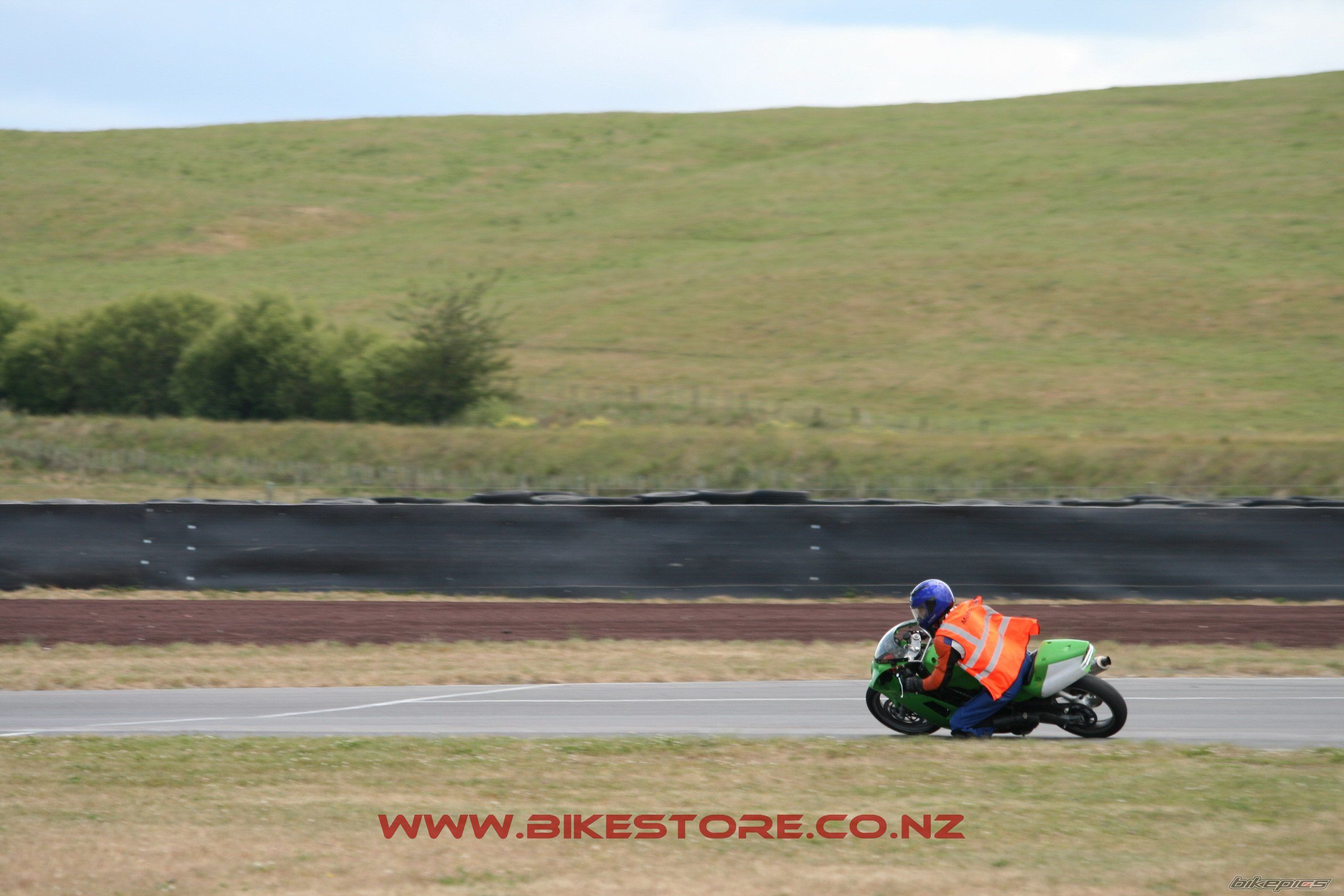 Photo 1463849