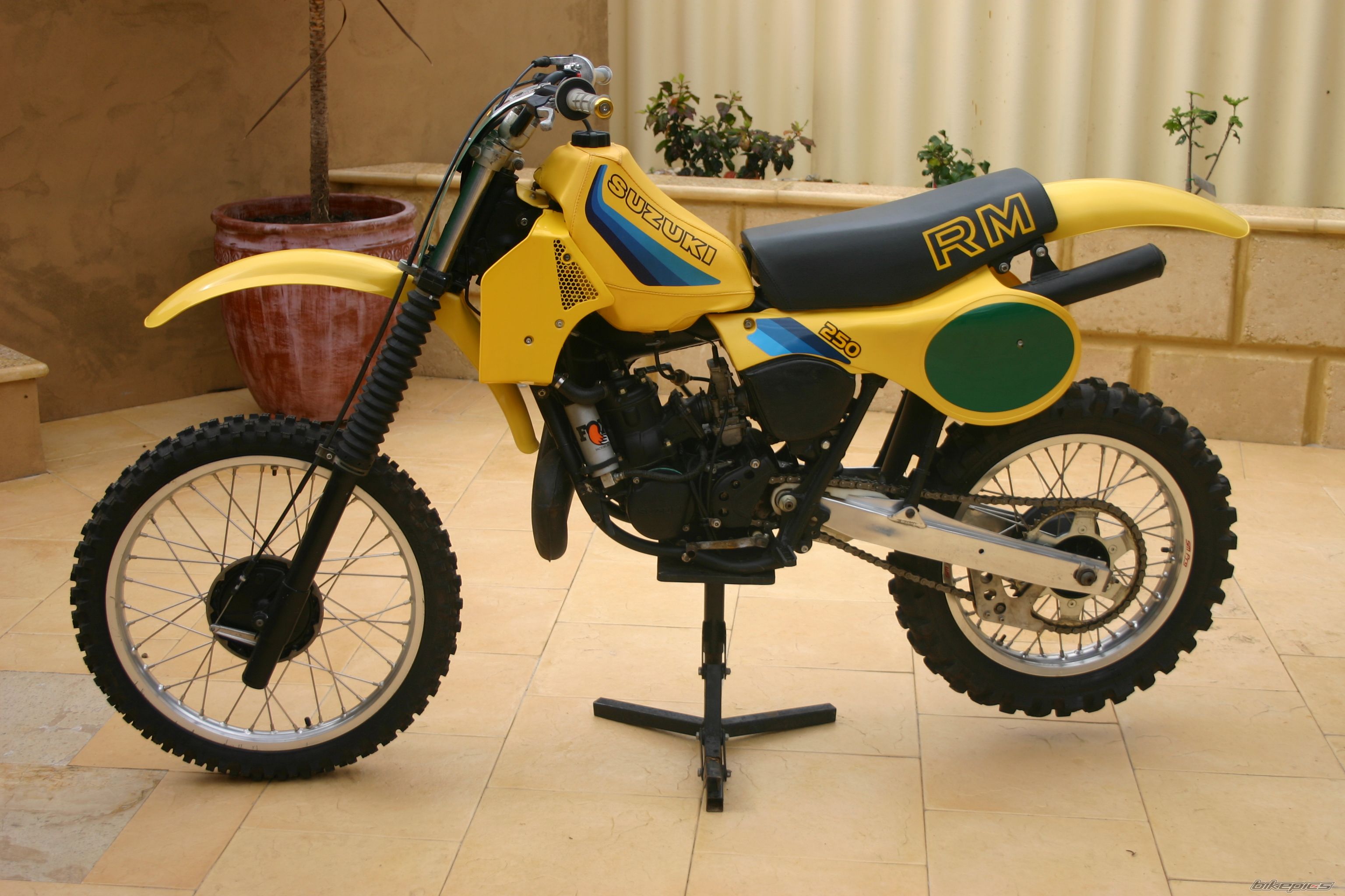 Photo 1463957