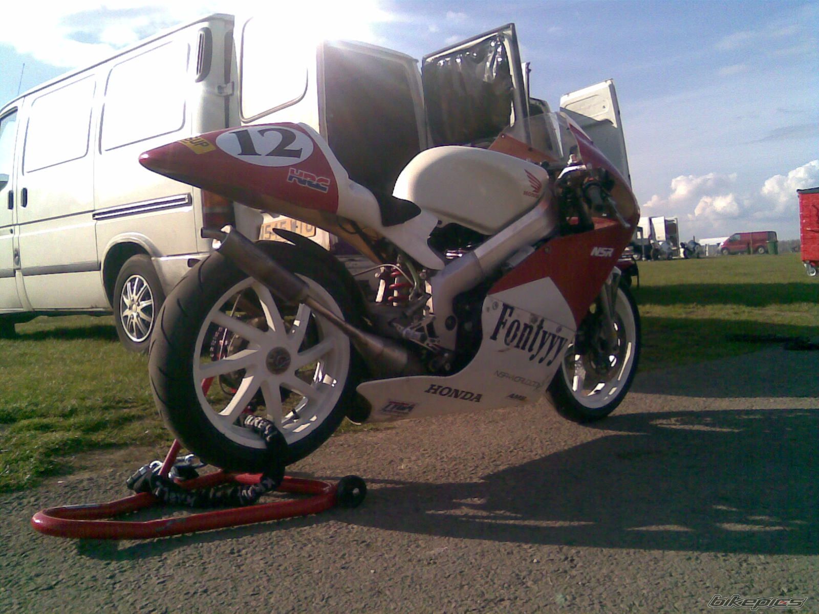 Photo 1464585