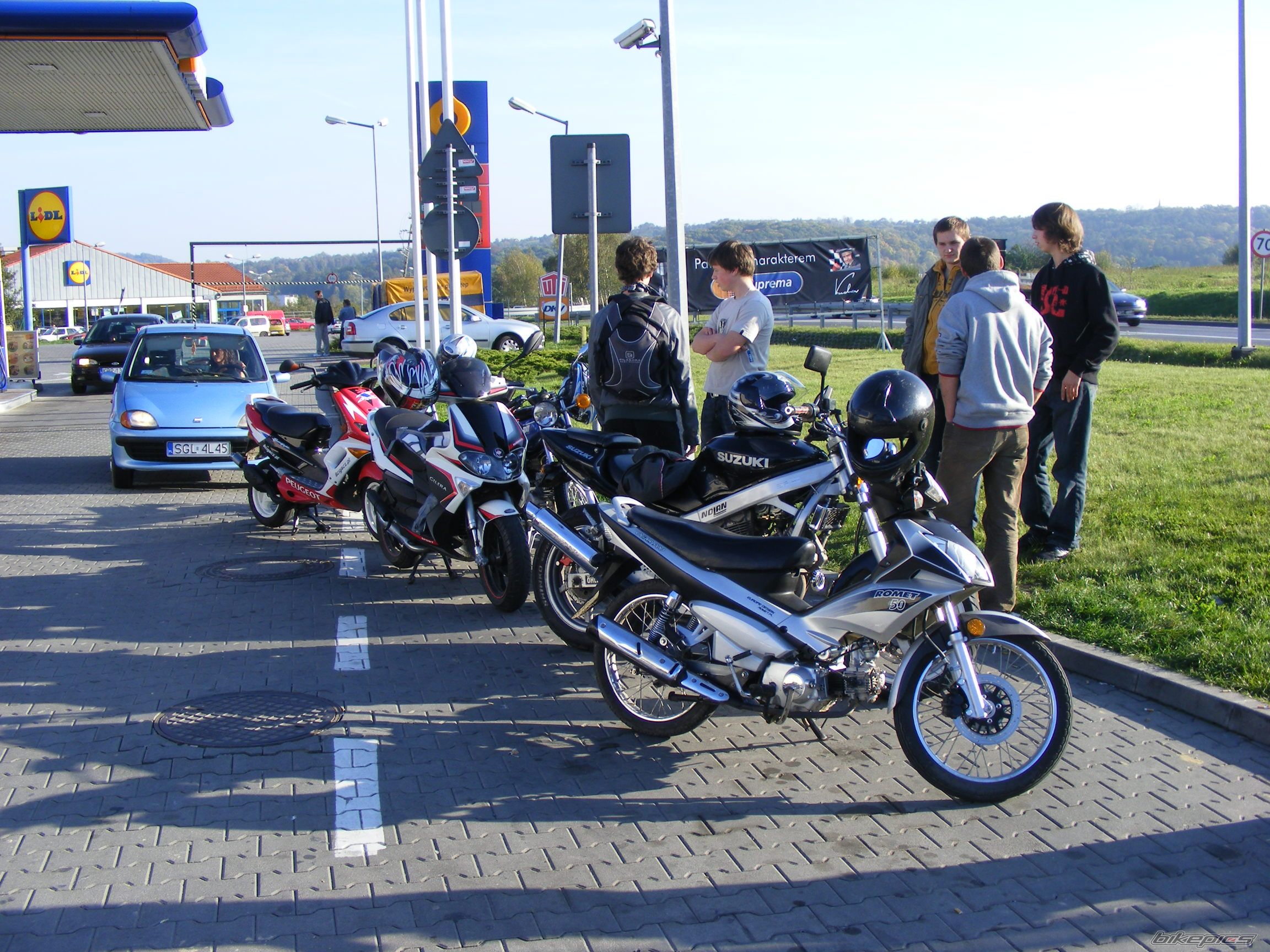 Photo 1465014