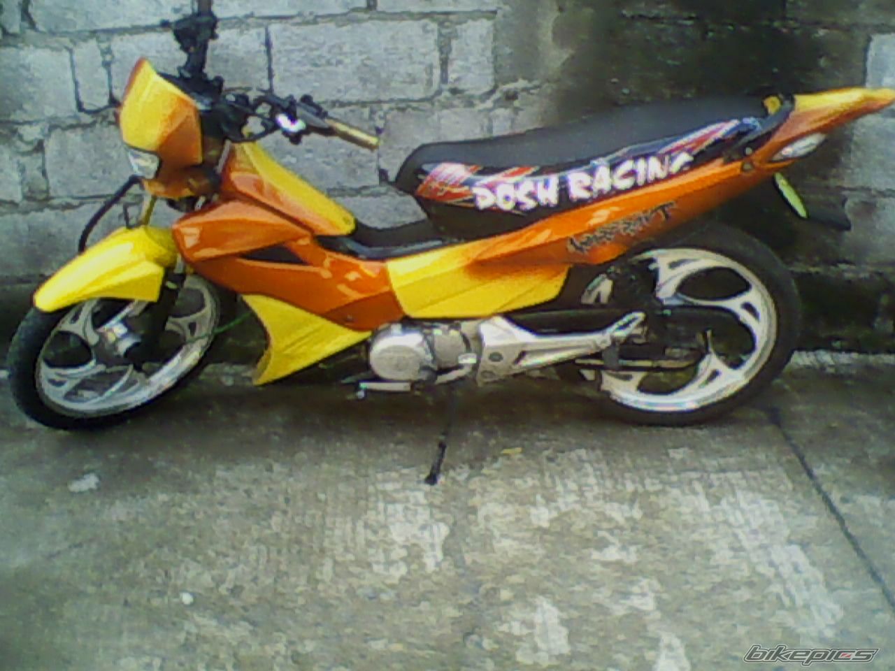 Photo 1465161