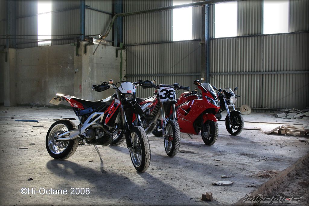Photo 1465198