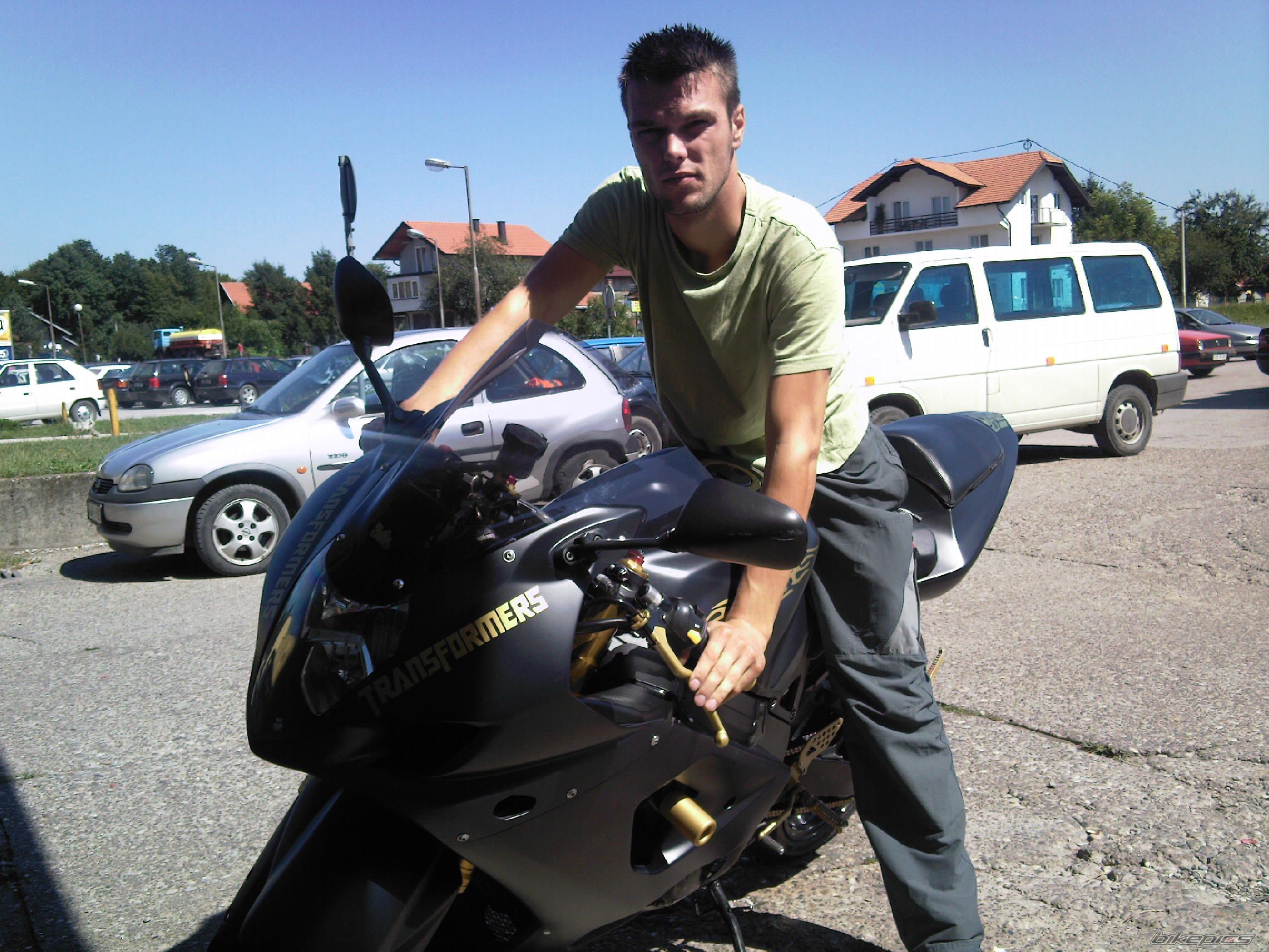 Photo 1465237