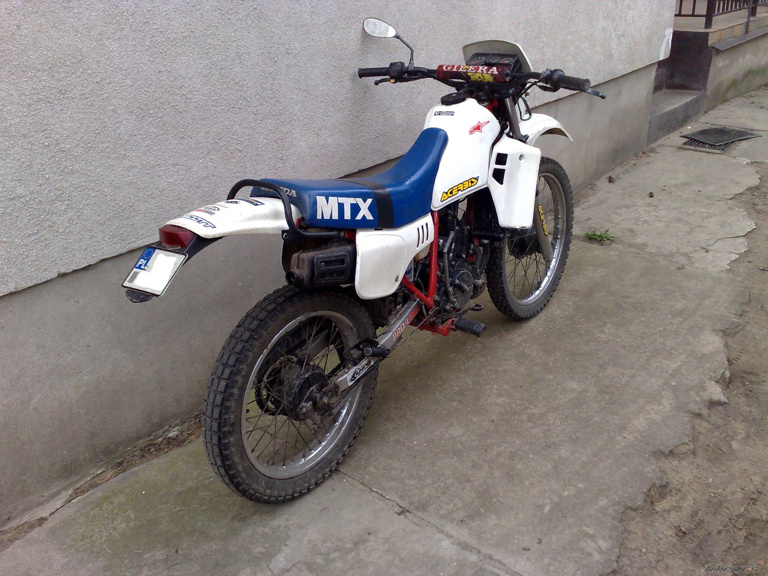 Photo 1465513