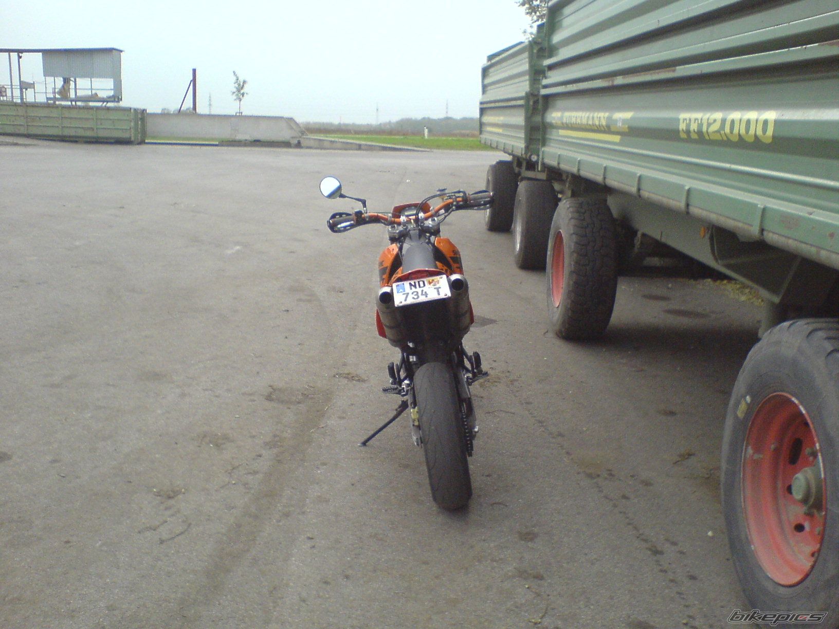 Photo 1465771