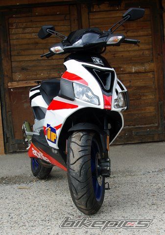 Photo 1465869