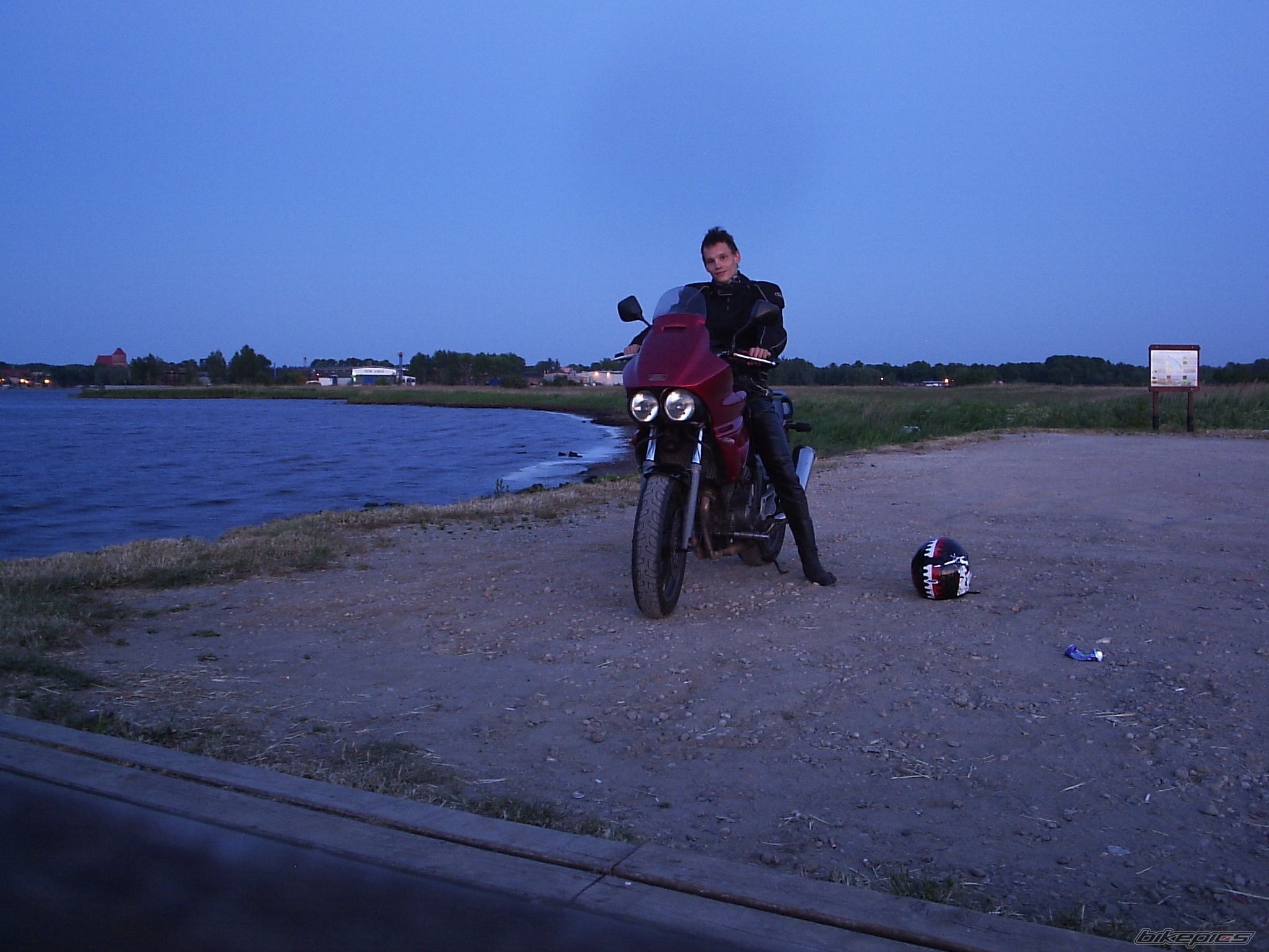 Photo 1465877