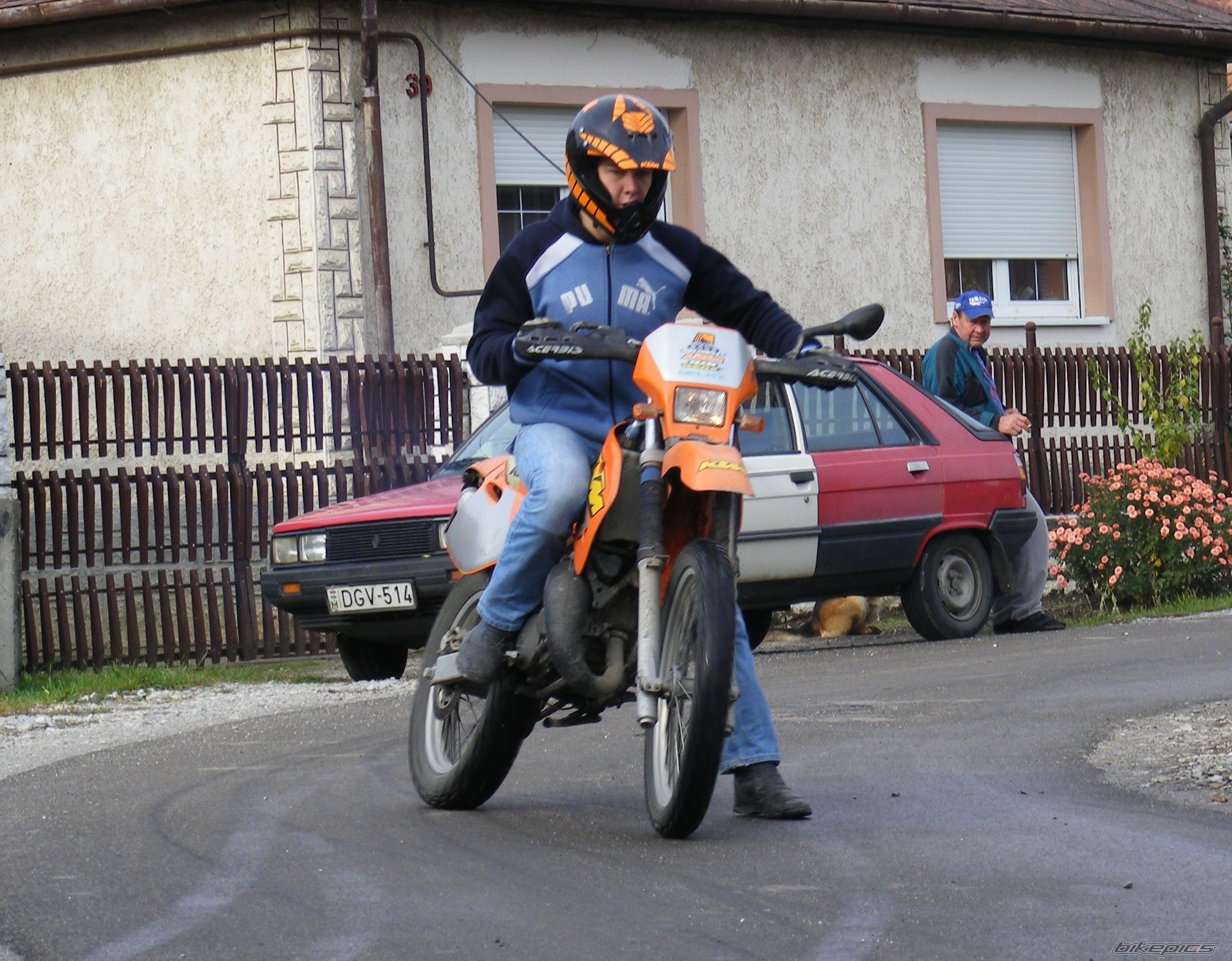 Photo 1466488