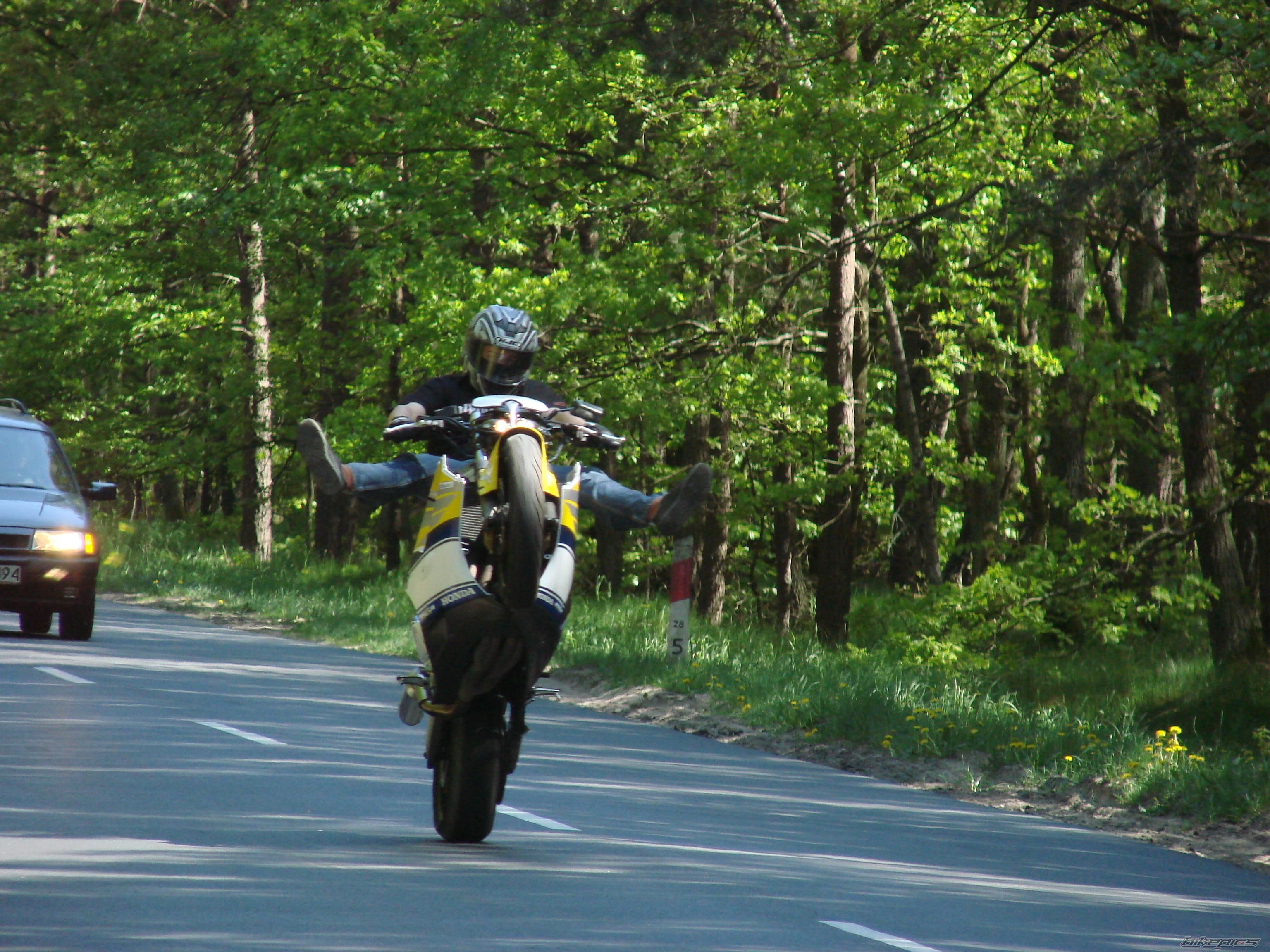 Photo 1466883