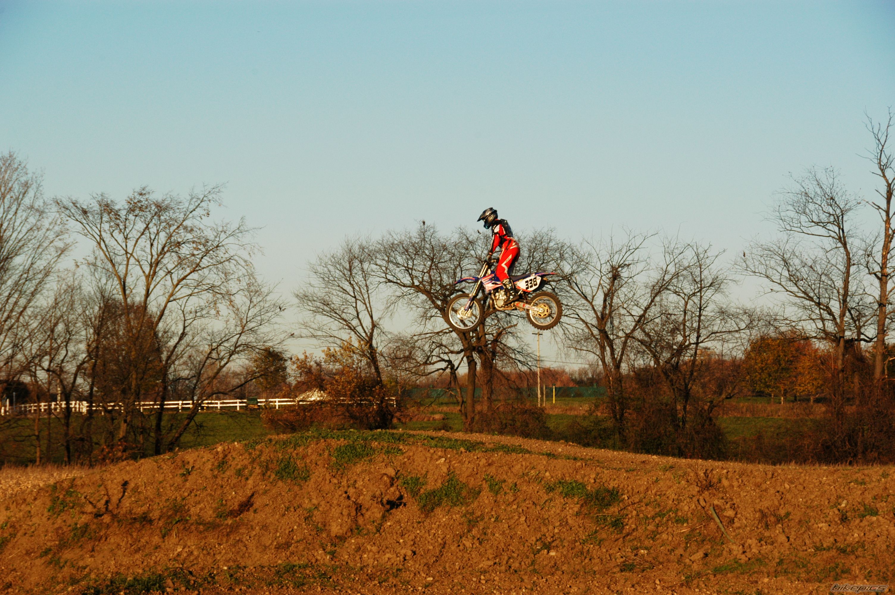 Photo 1466892