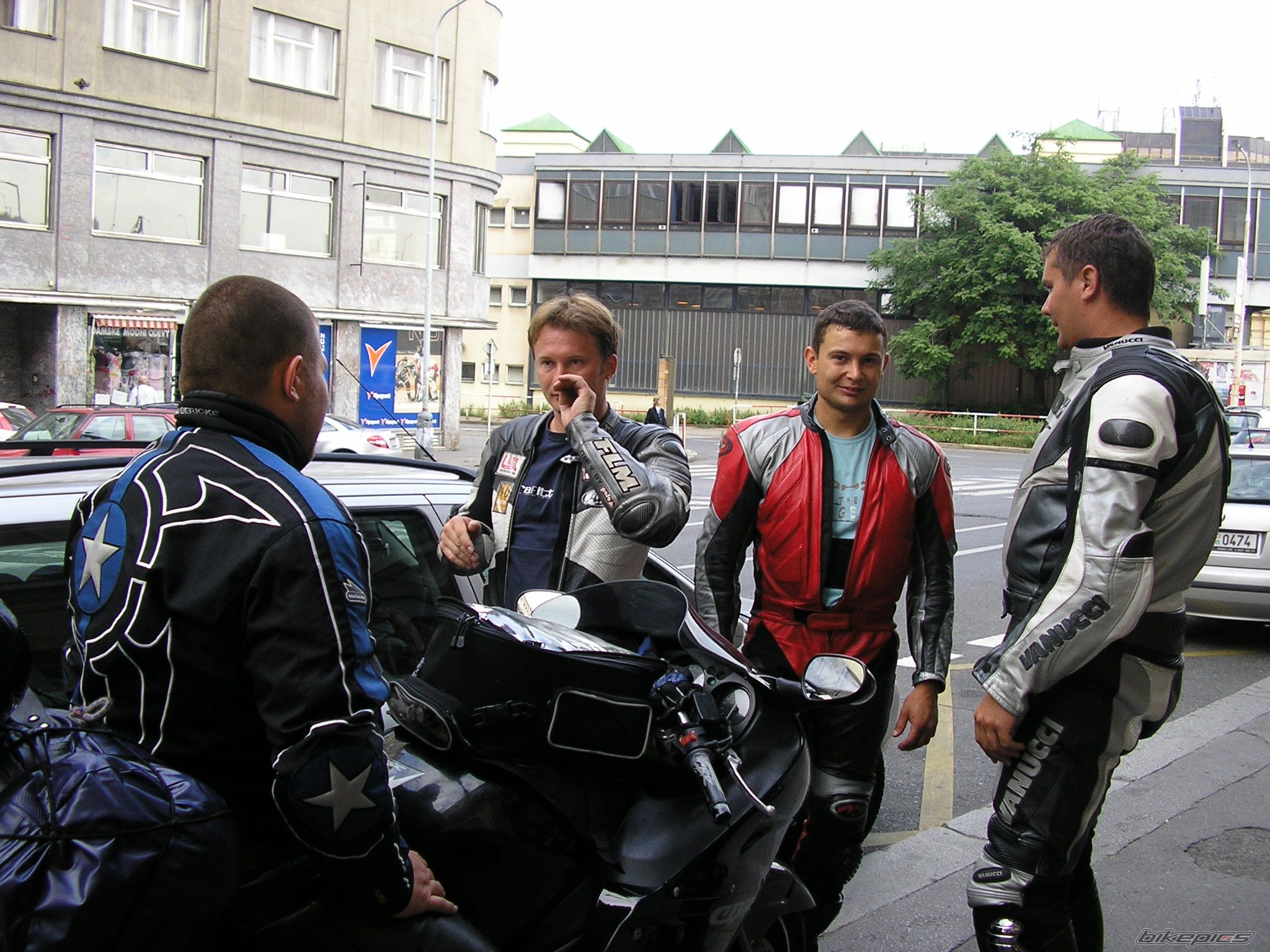 Photo 1467896