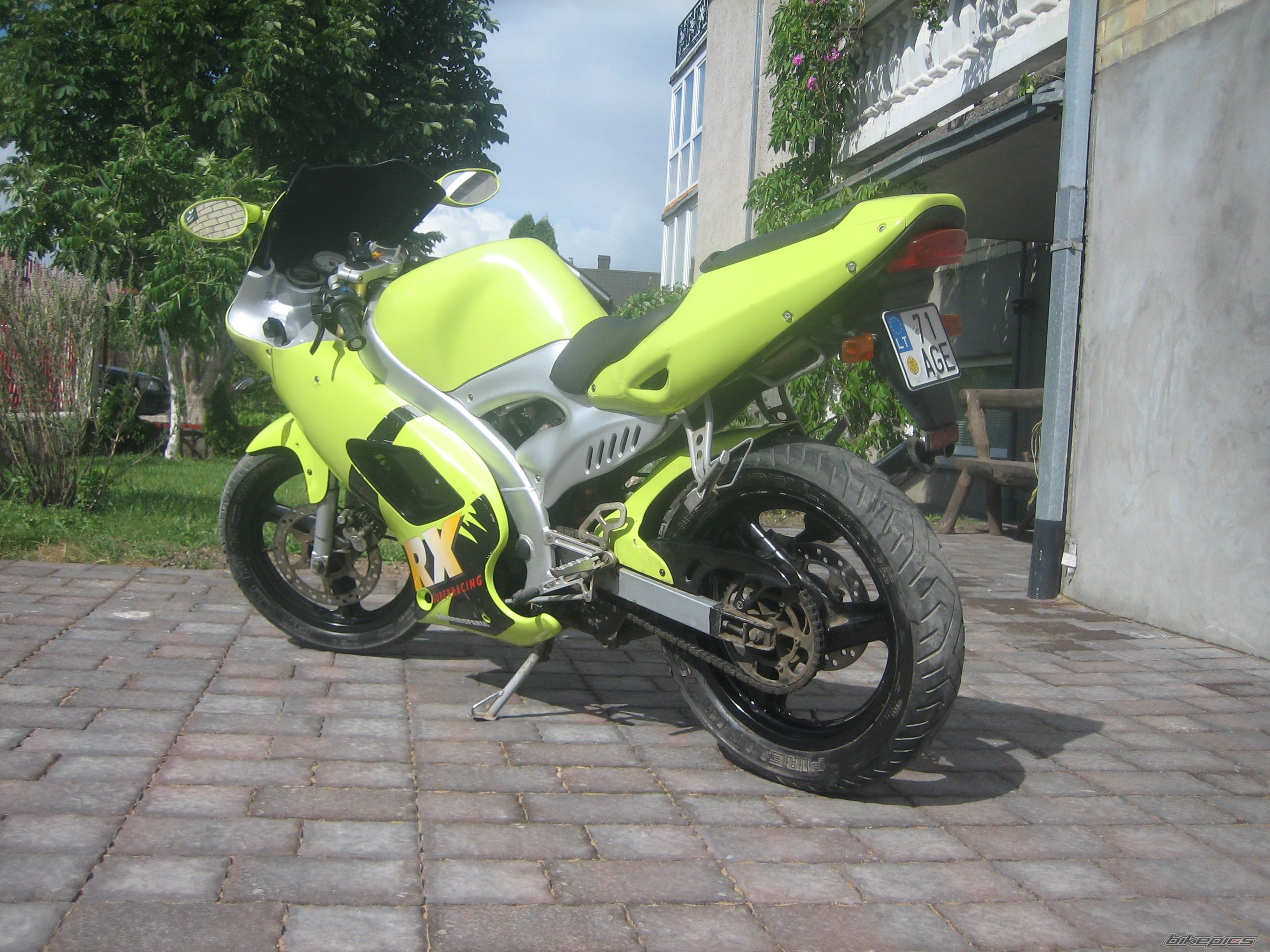 Photo 1468105