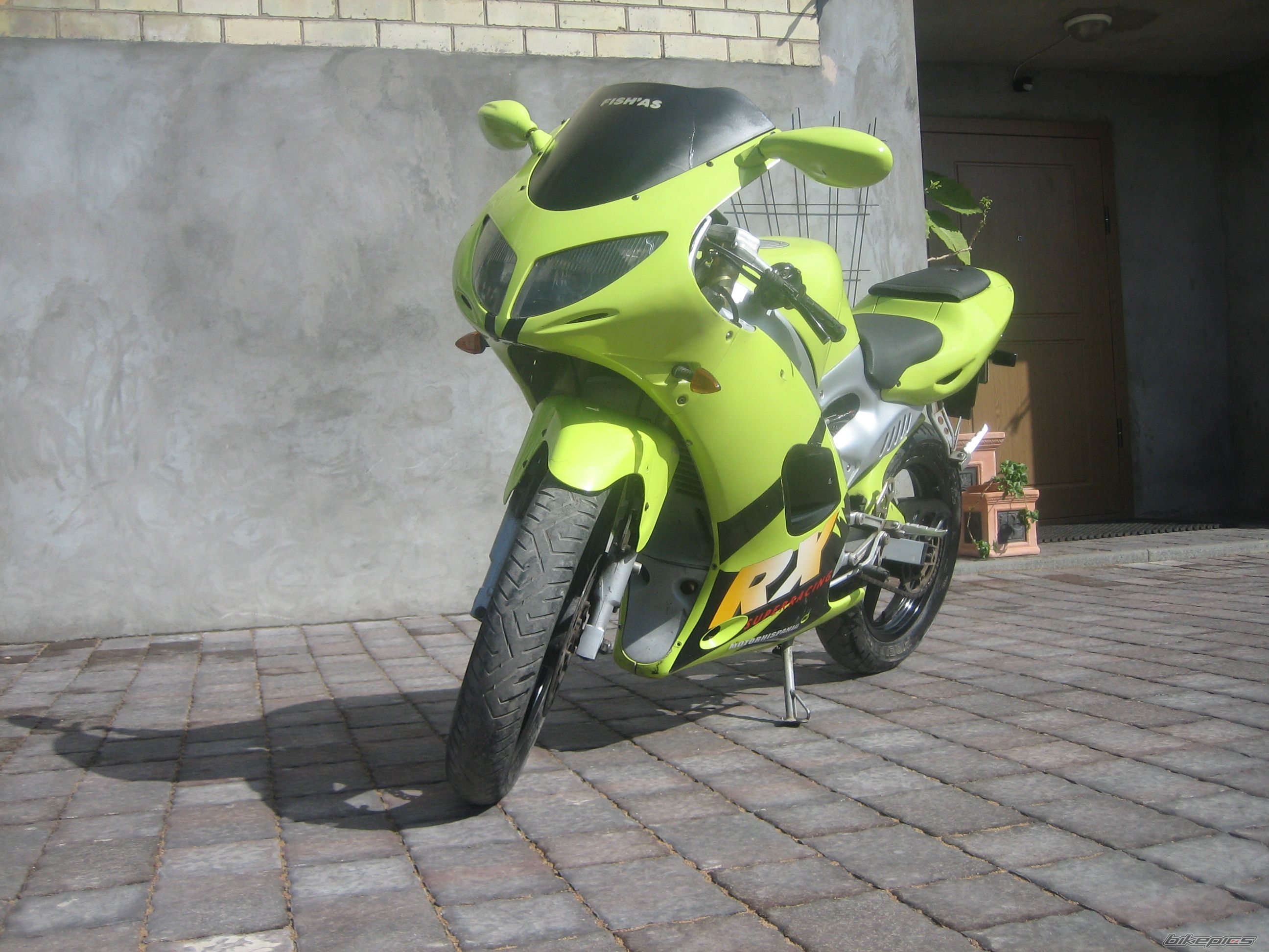 Photo 1468107