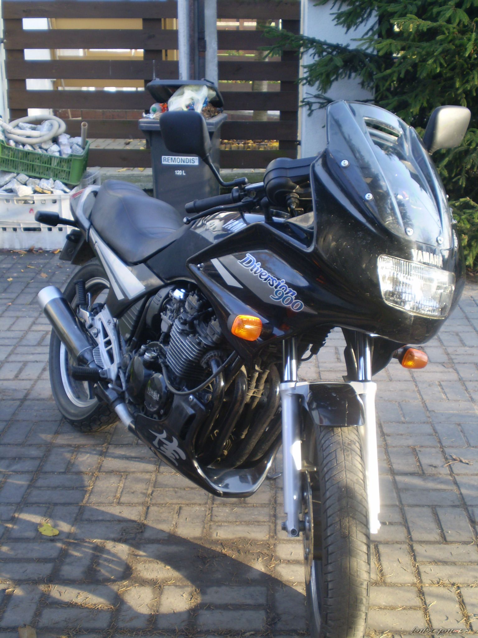 Photo 1468195