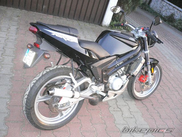 Photo 1468221