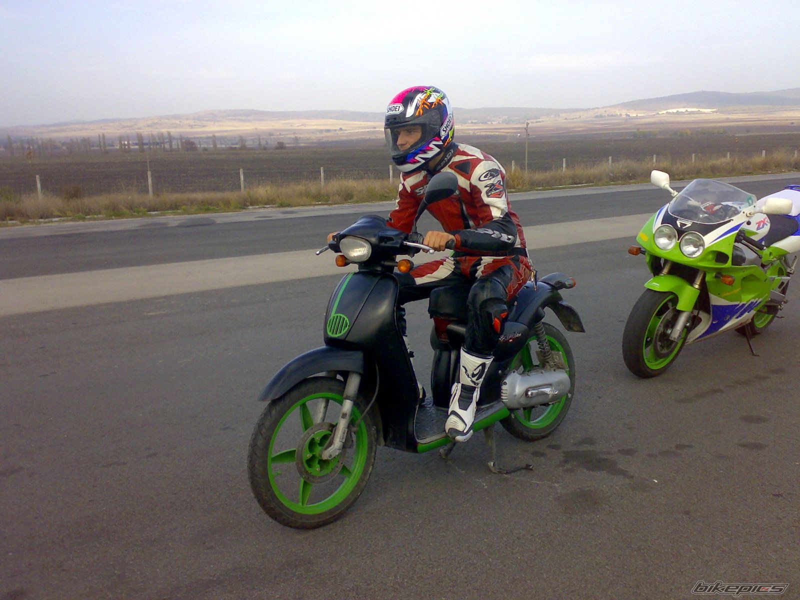 Photo 1468337