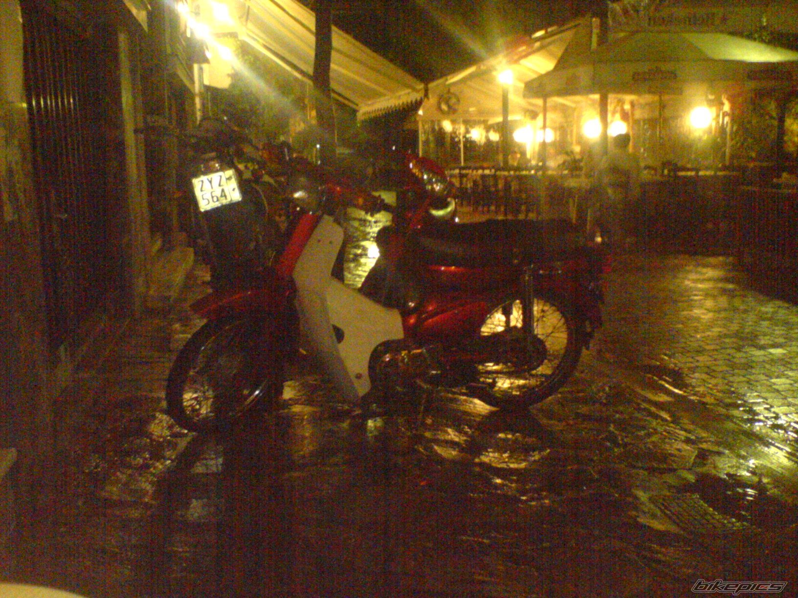 Photo 1468437