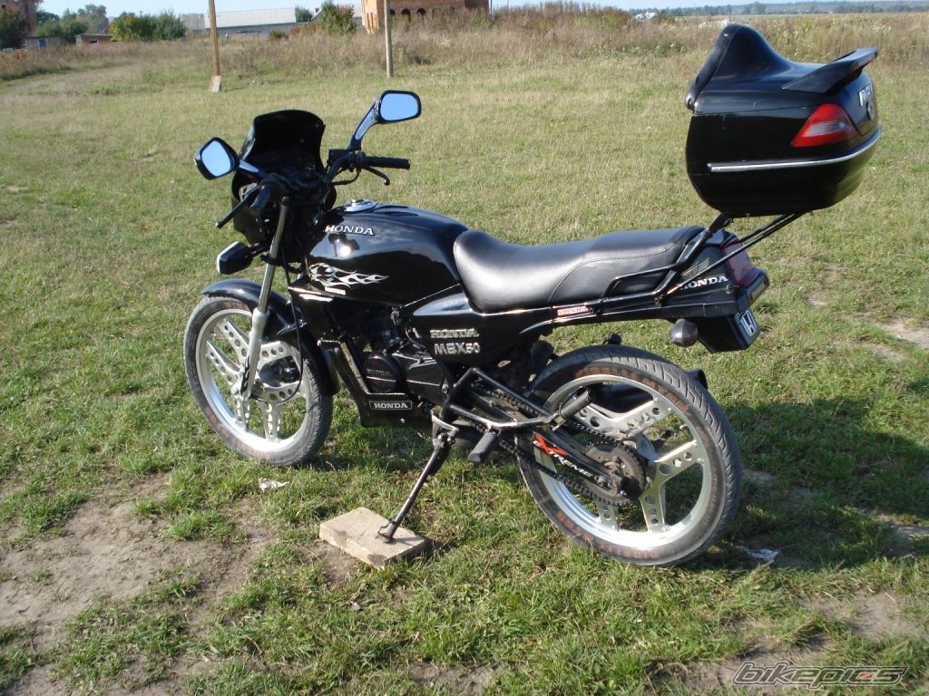 Photo 1469044