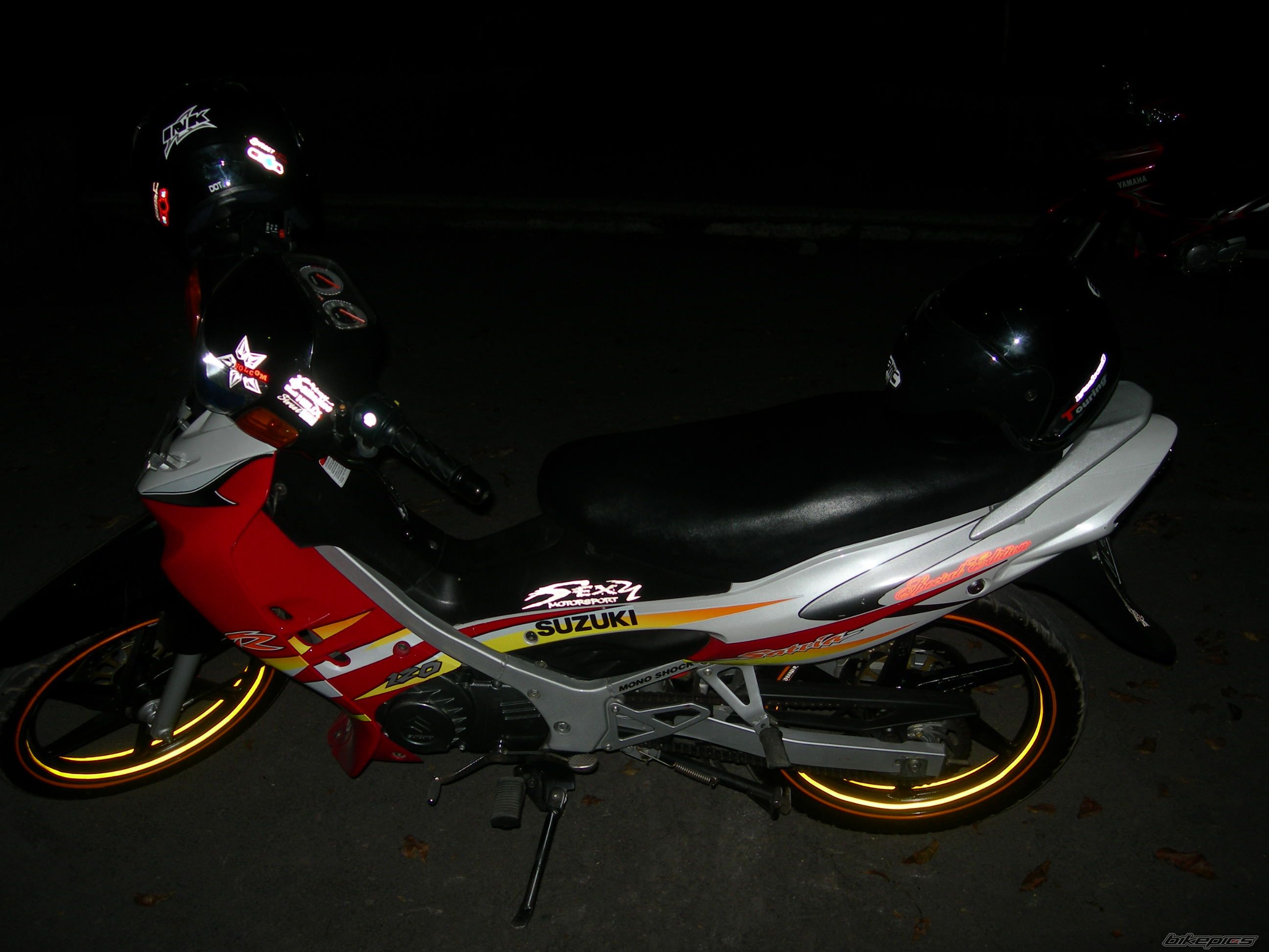 Photo 1469219