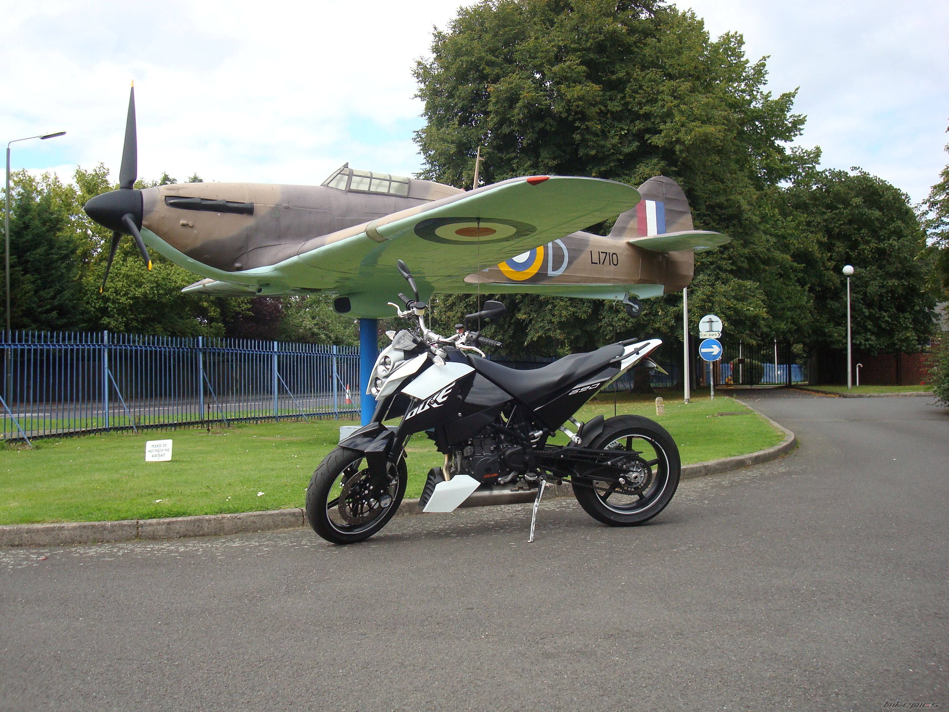 Bike Photo 1469536