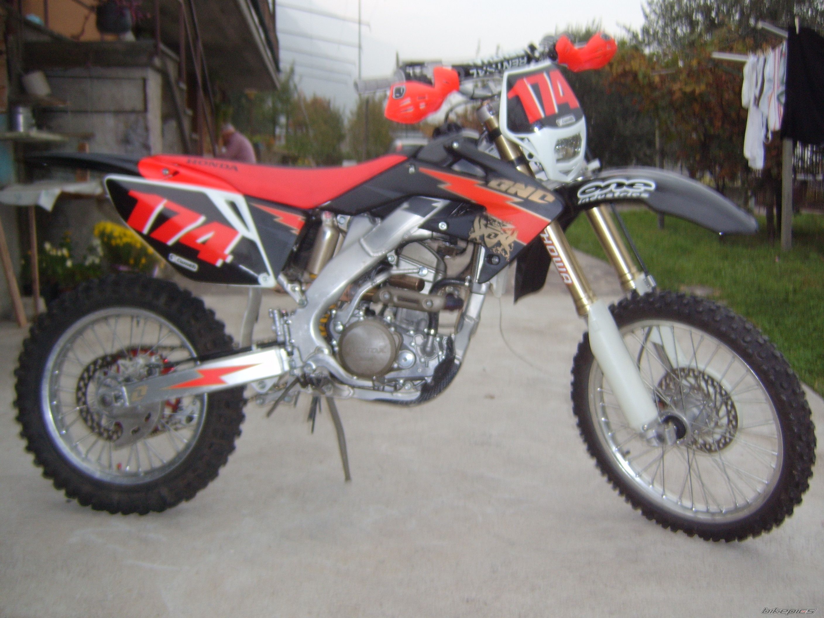 Photo 1469624