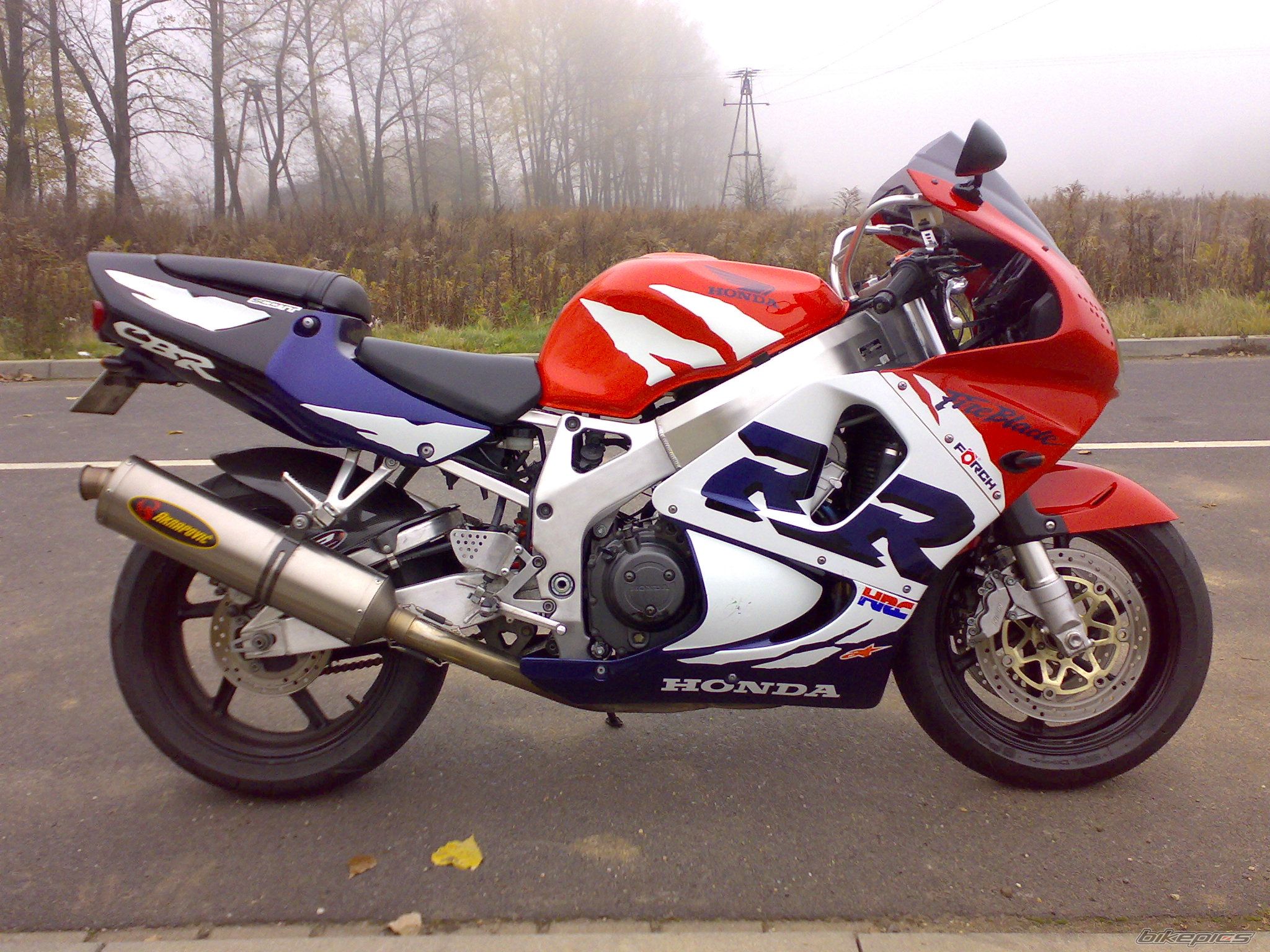 Photo 1469661