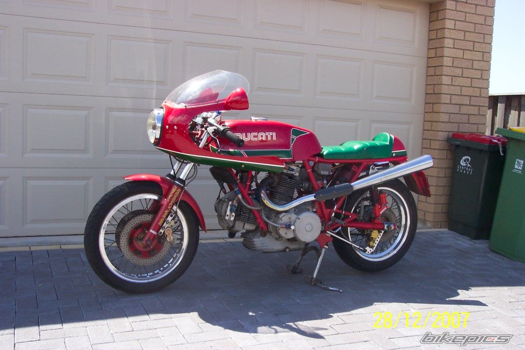 Photo 1469738