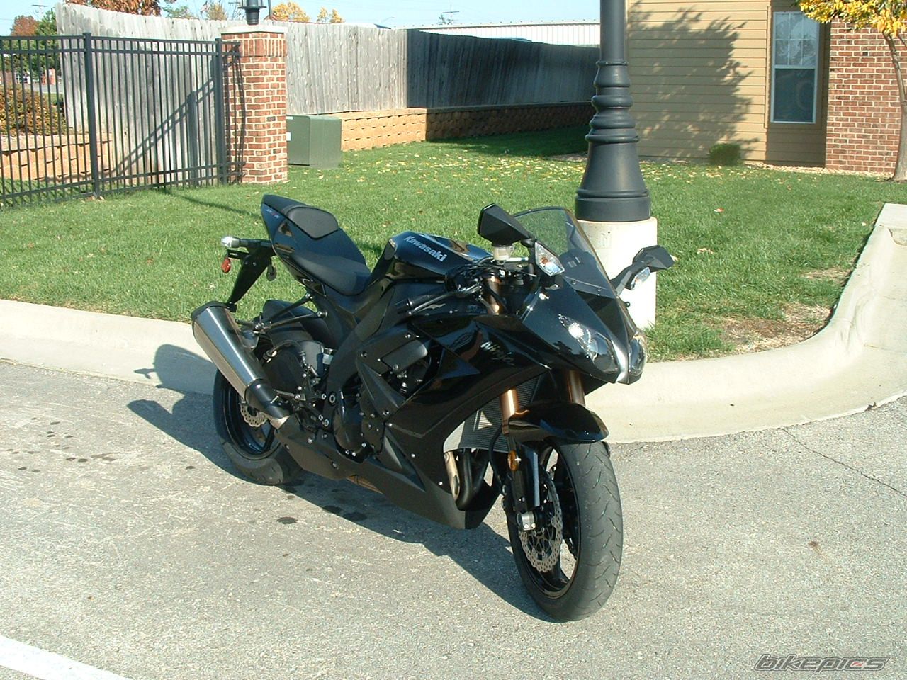 Photo 1469819