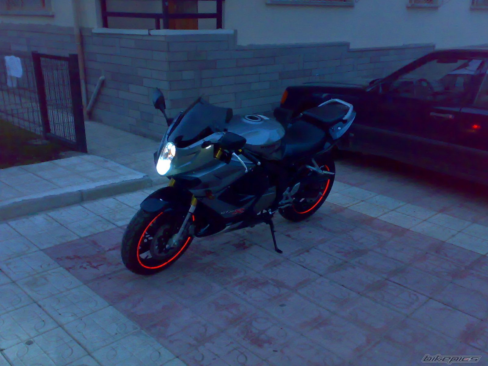 Photo 1469837