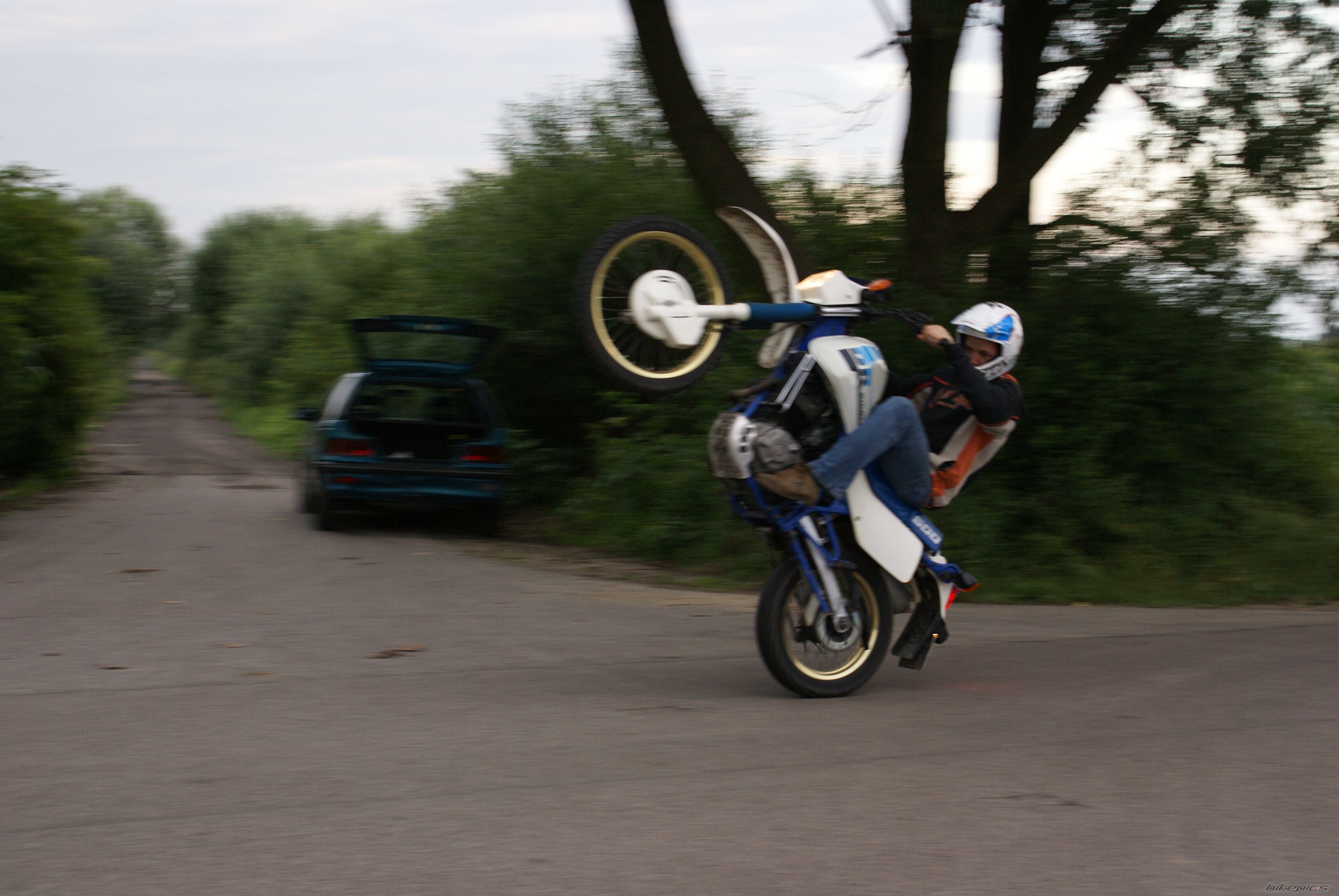 Photo 1469963