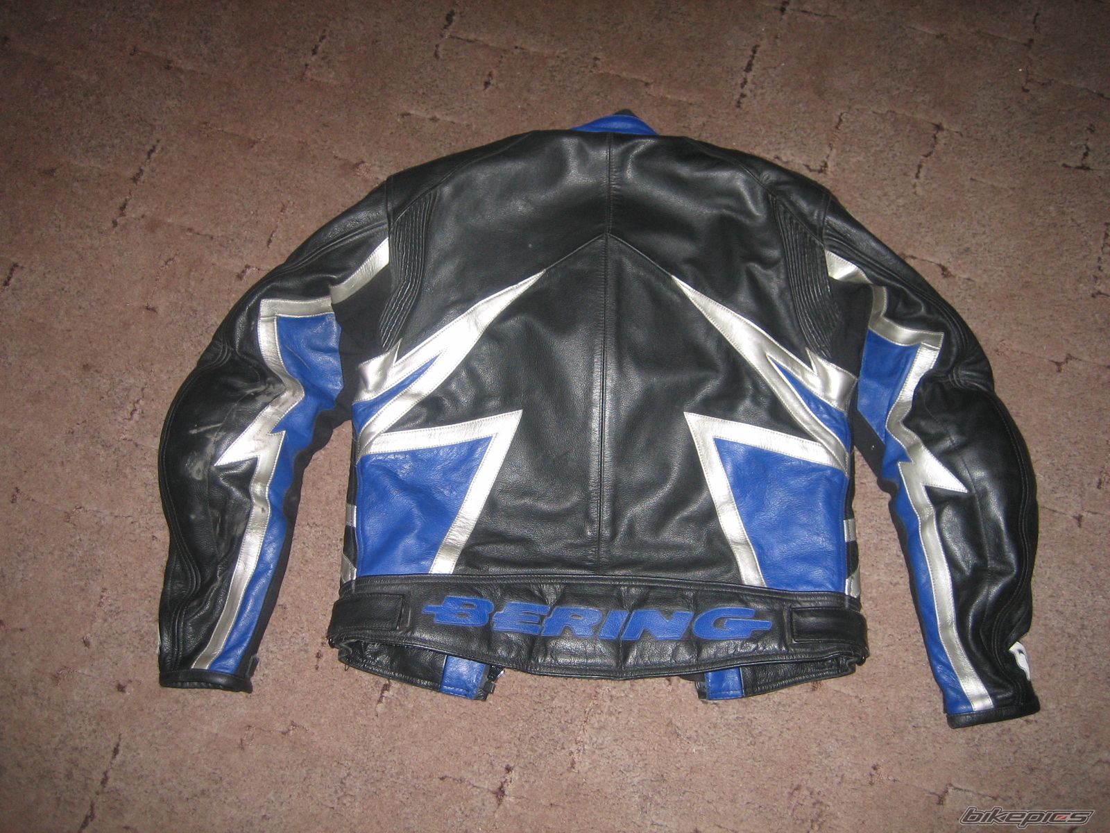 Photo 1470353