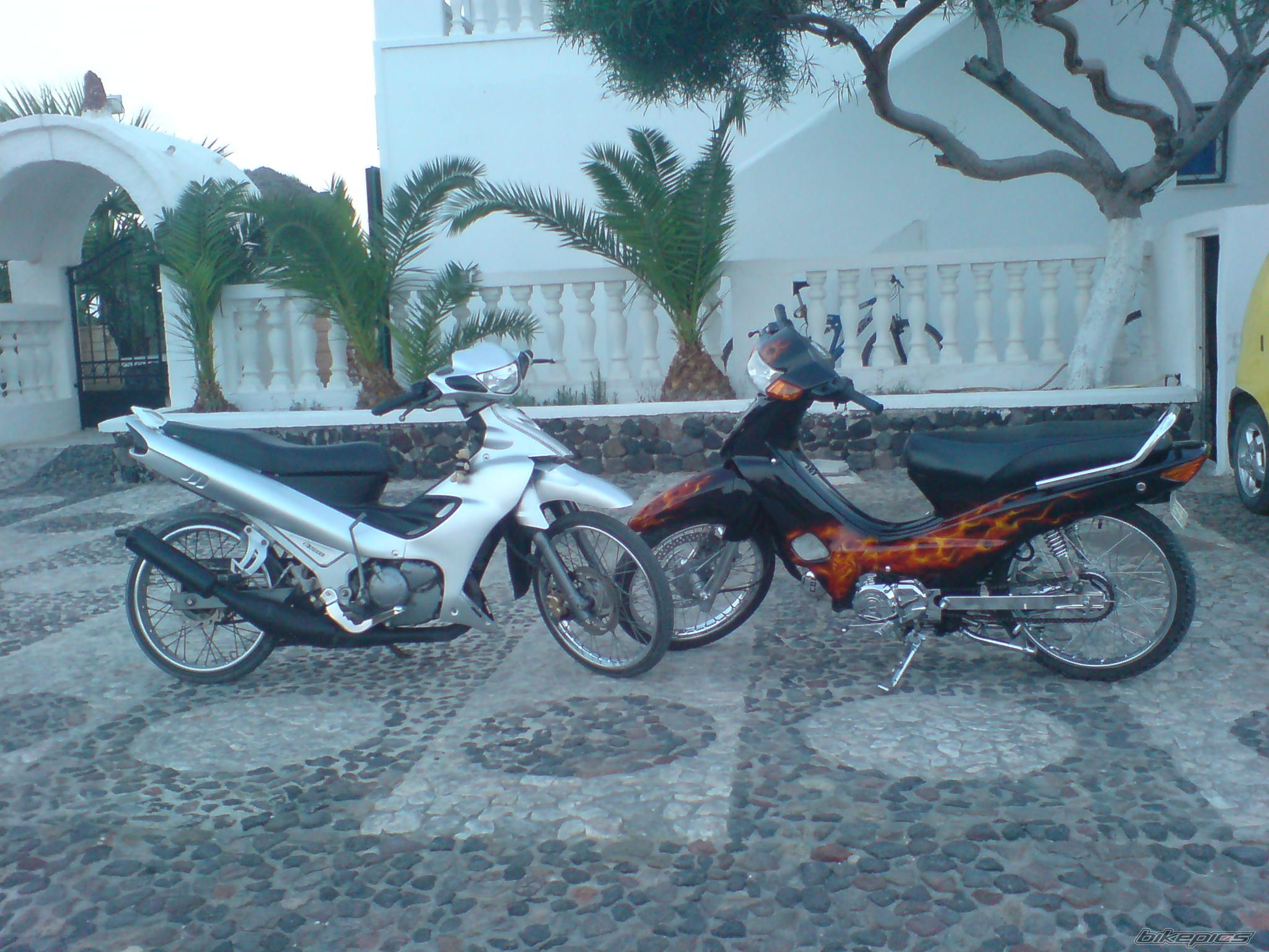 Photo 1470811