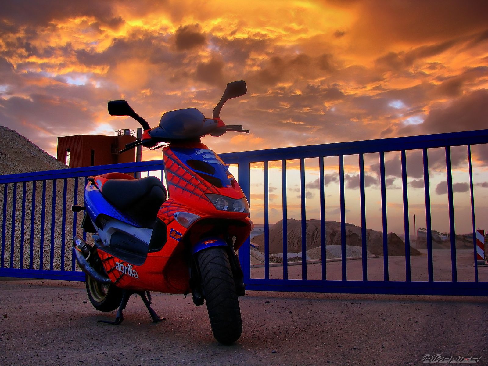 Bike Photo 1470858