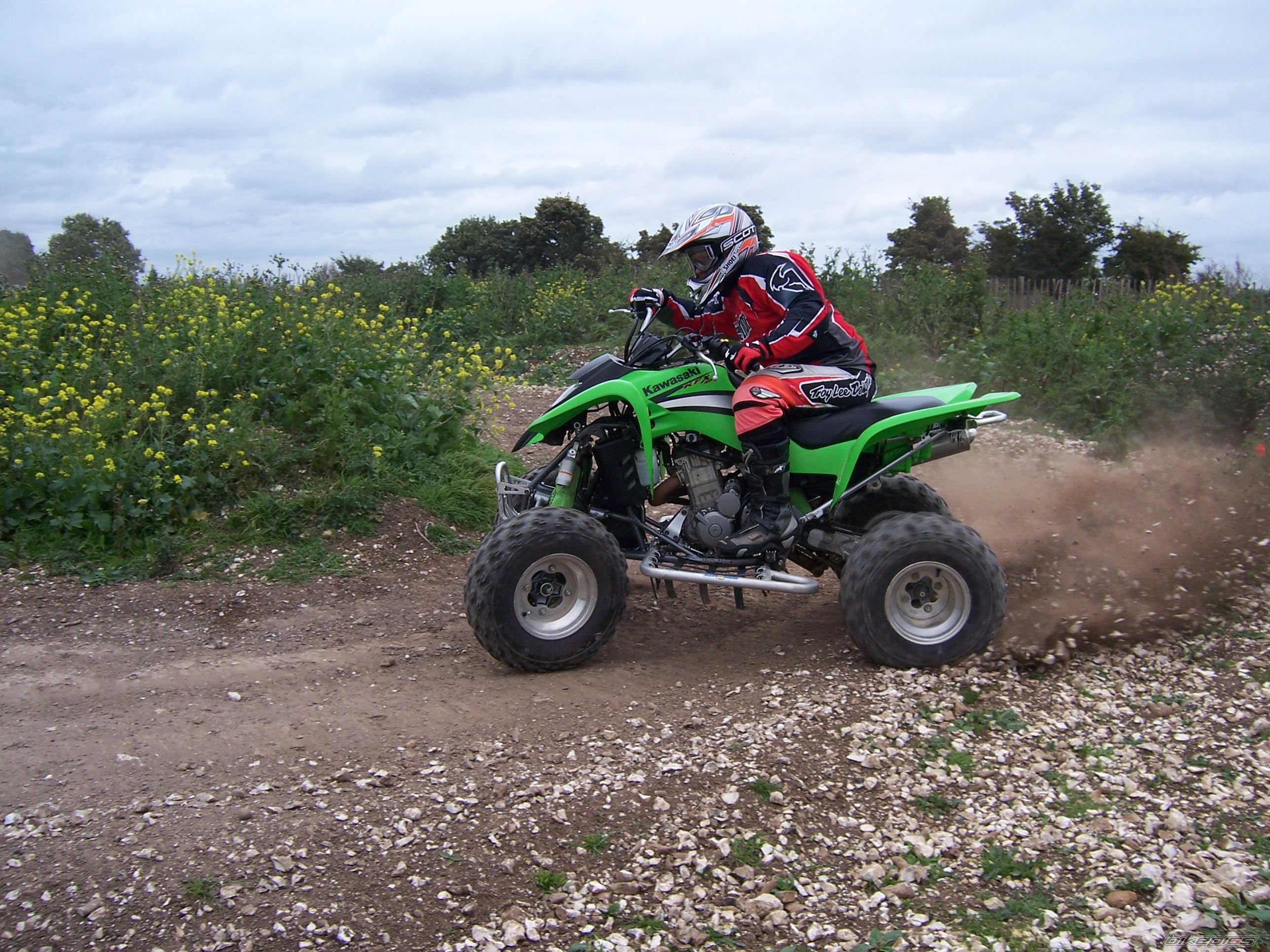 Photo 1470884