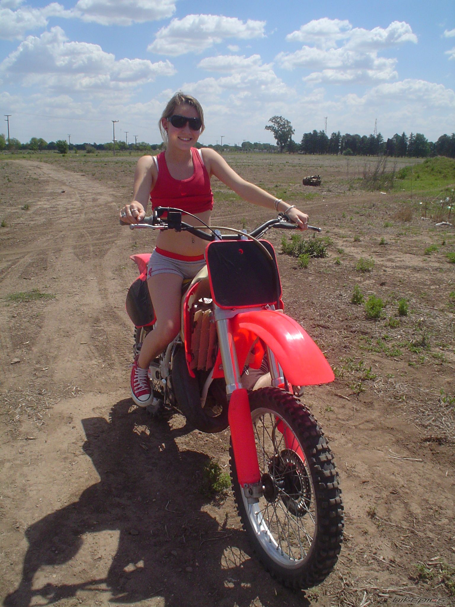 Photo 1470993