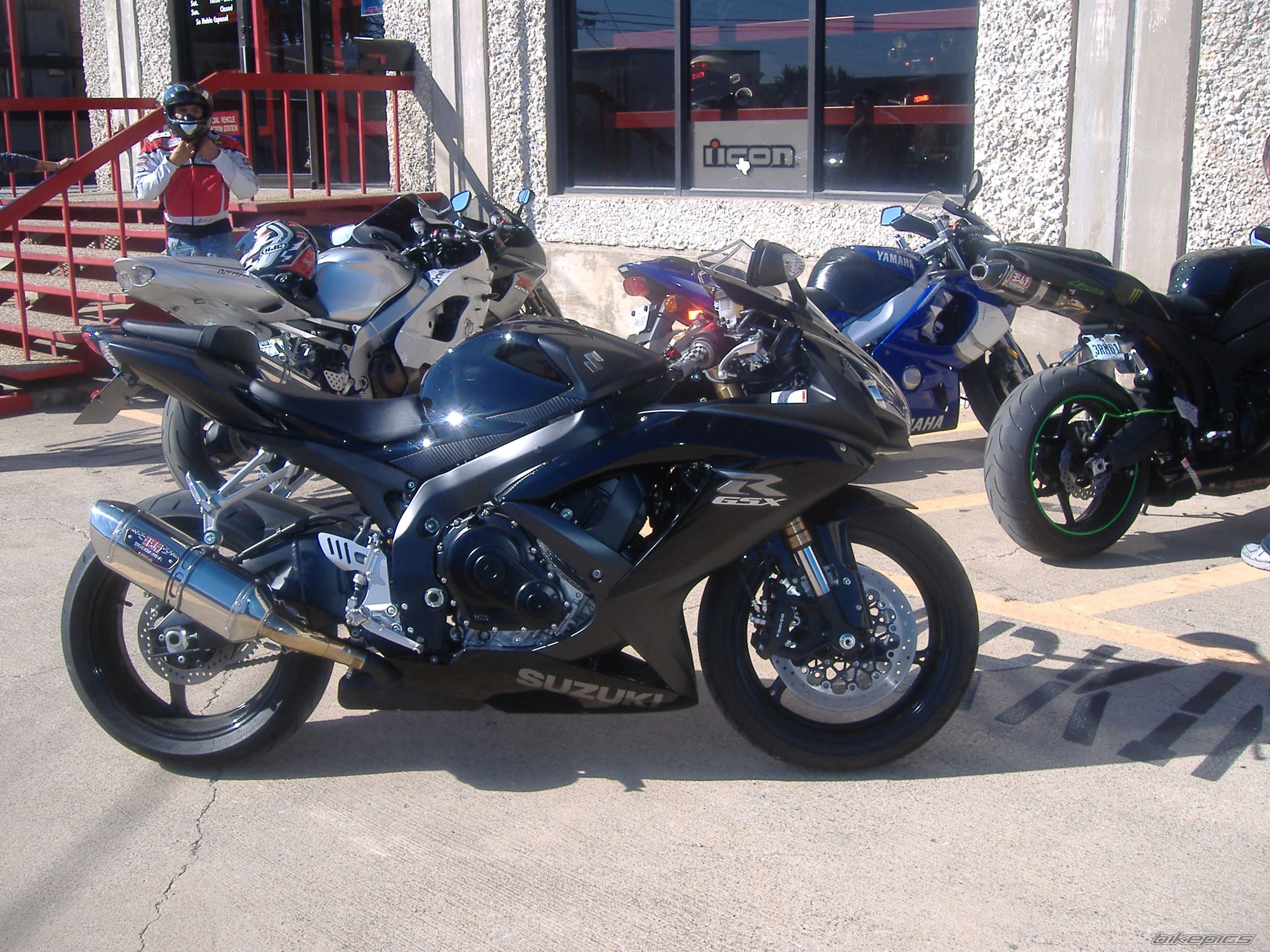 Photo 1471351
