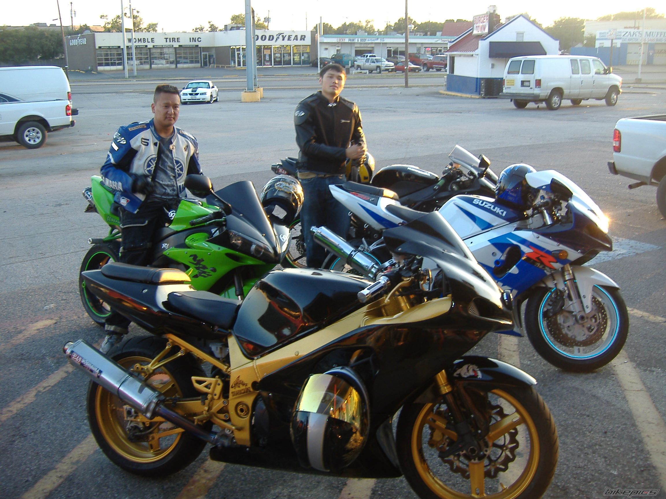 Photo 1471419