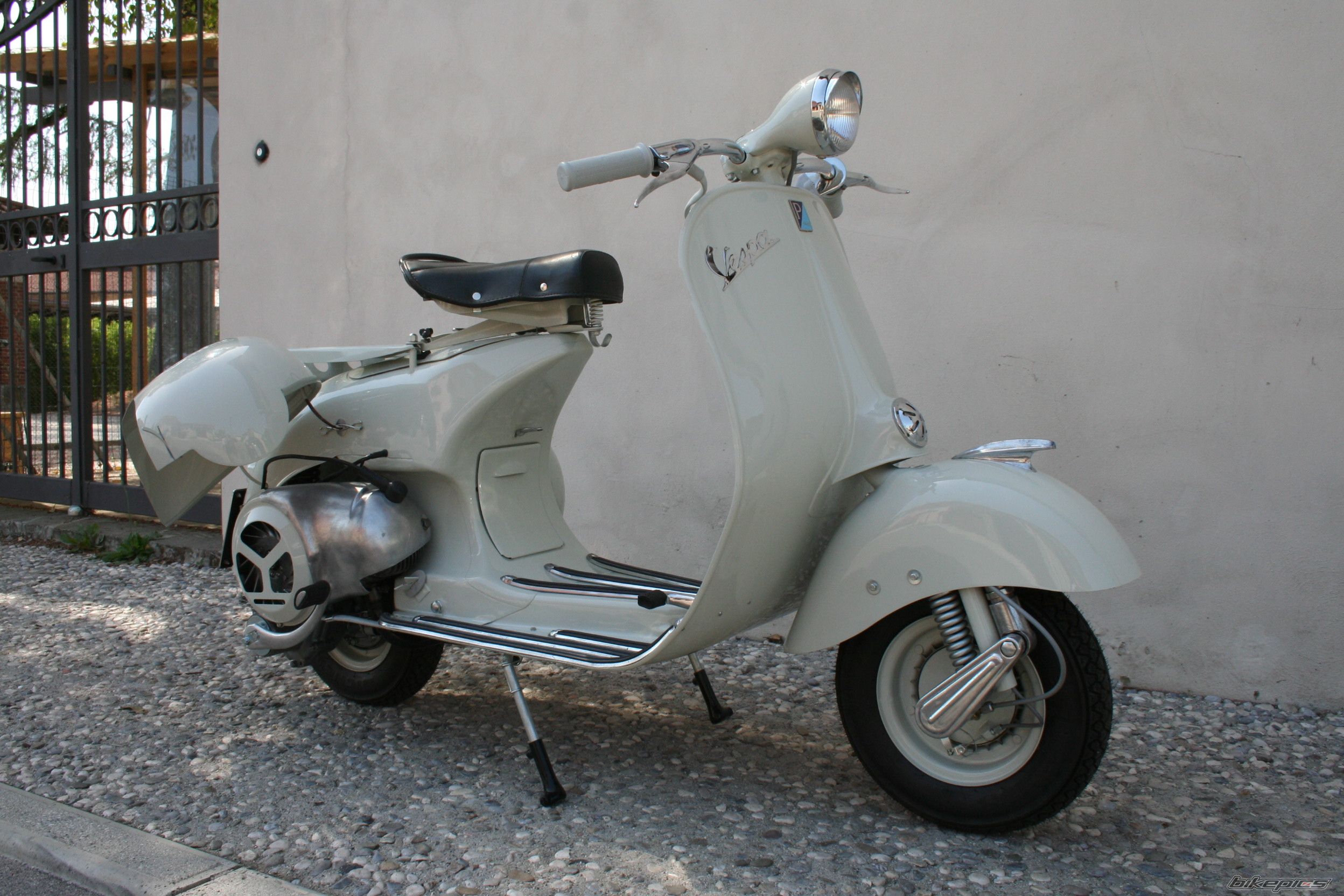 Photo 1471831