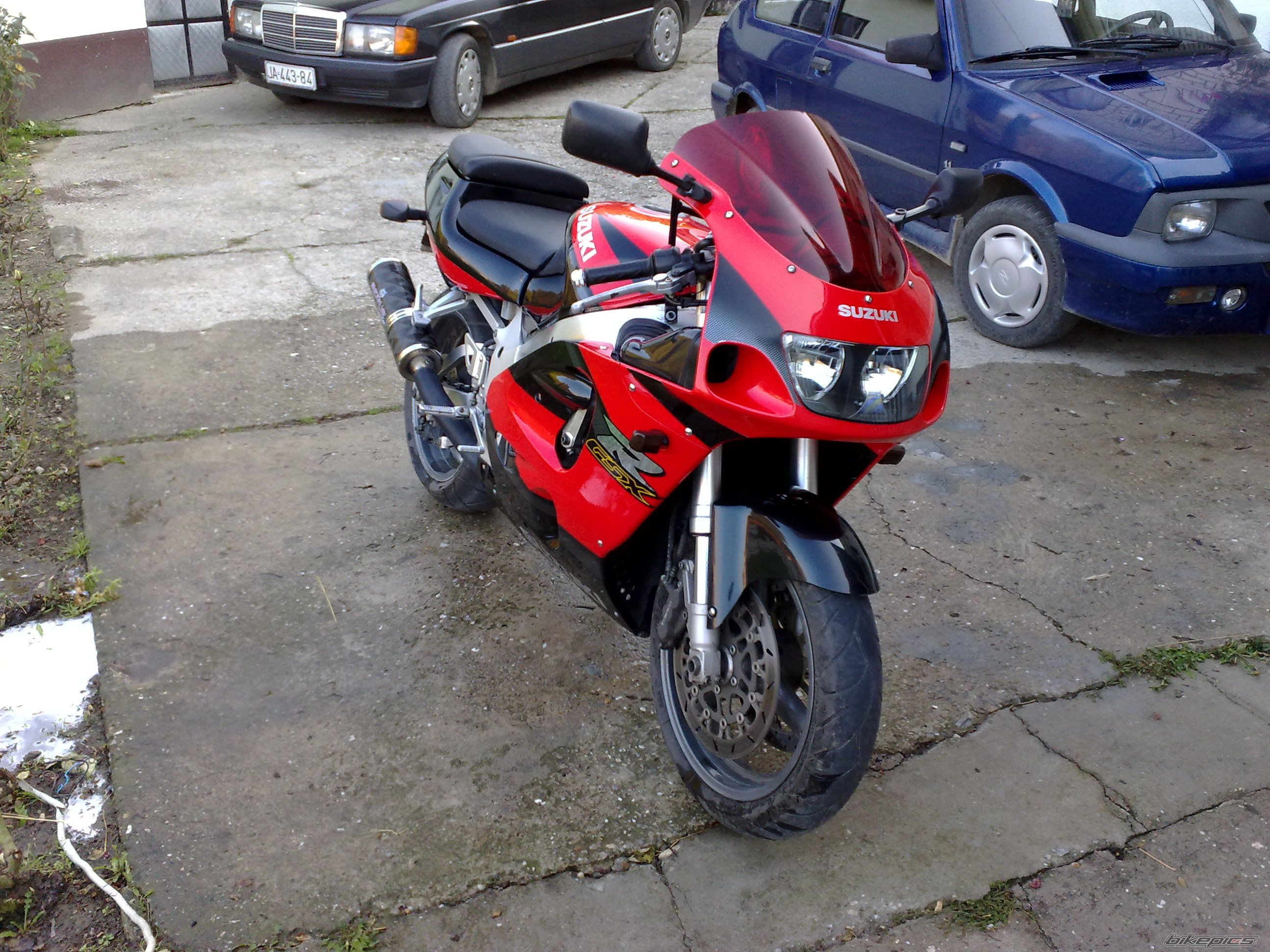 Photo 1472046