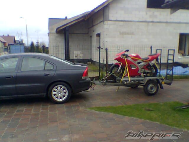 Photo 1472089